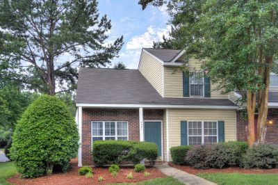 Just Listed &#8211; A new beginning in the University/NorthLake Area