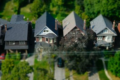 Navigating Today&#8217;s Real Estate Market: Strategies for Buyers and Sellers
