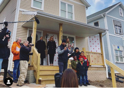 The Surprise of a Lifetime | Keller Williams North Shore &#038; Habitat for Humanity Milwaukee