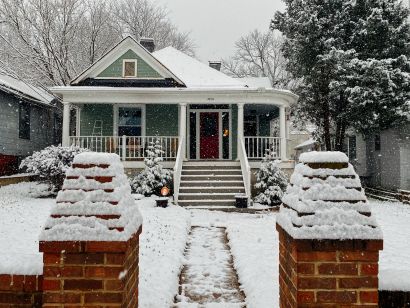 Why the Holidays Are a Good Time to Sell a House