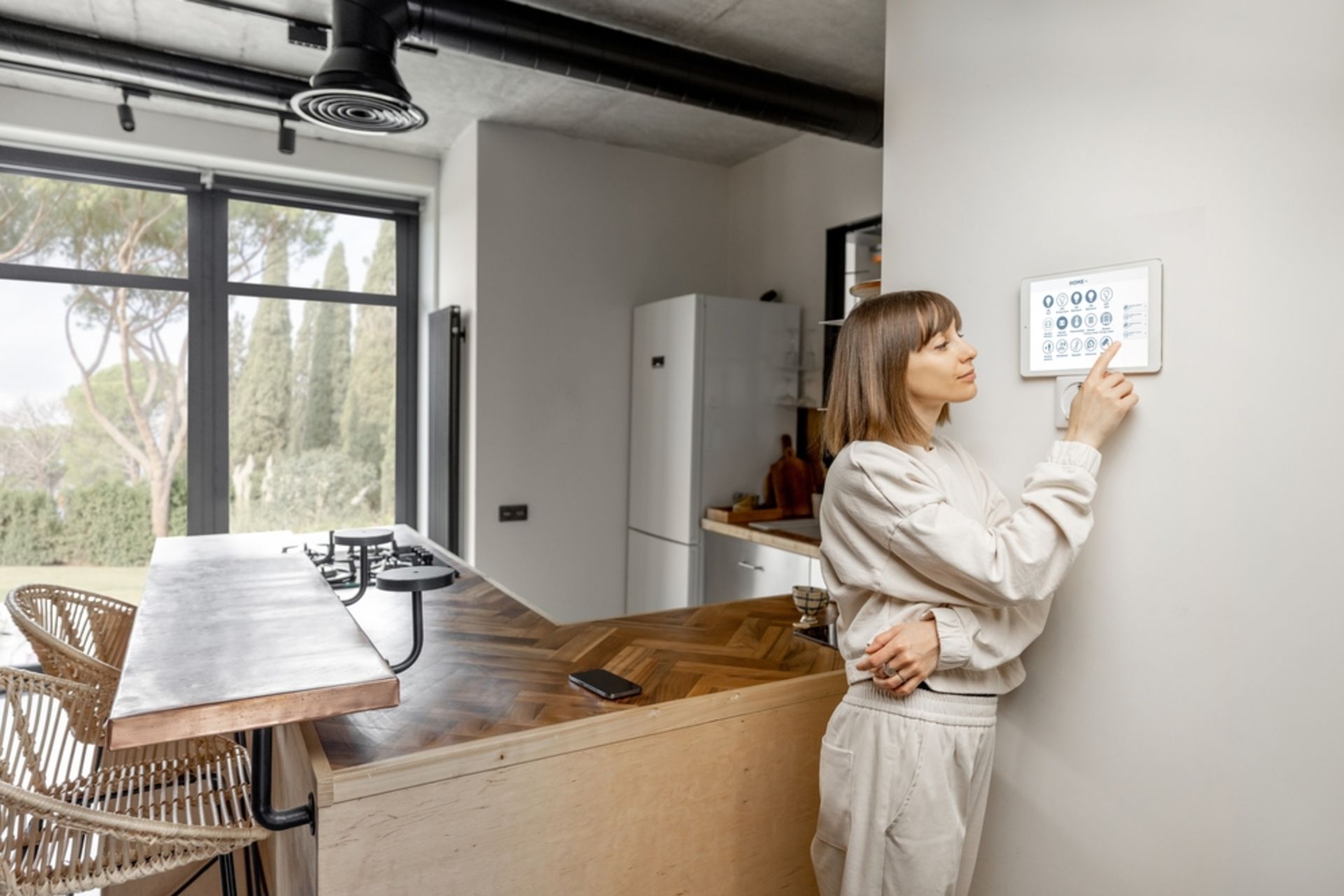 Oregon Smart Homes: Technology & Serenity
