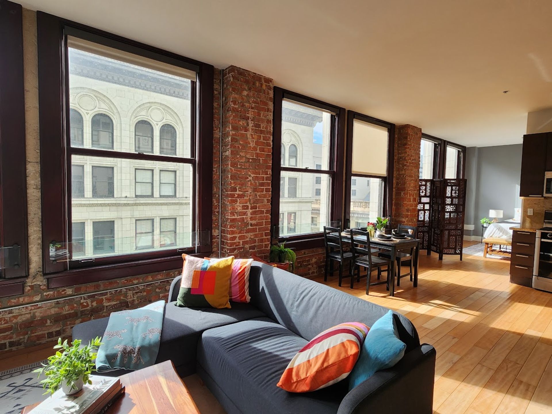 The Ultimate DTLA Loft Renter's Checklist (2026 Guide) - Downtown LA's ...