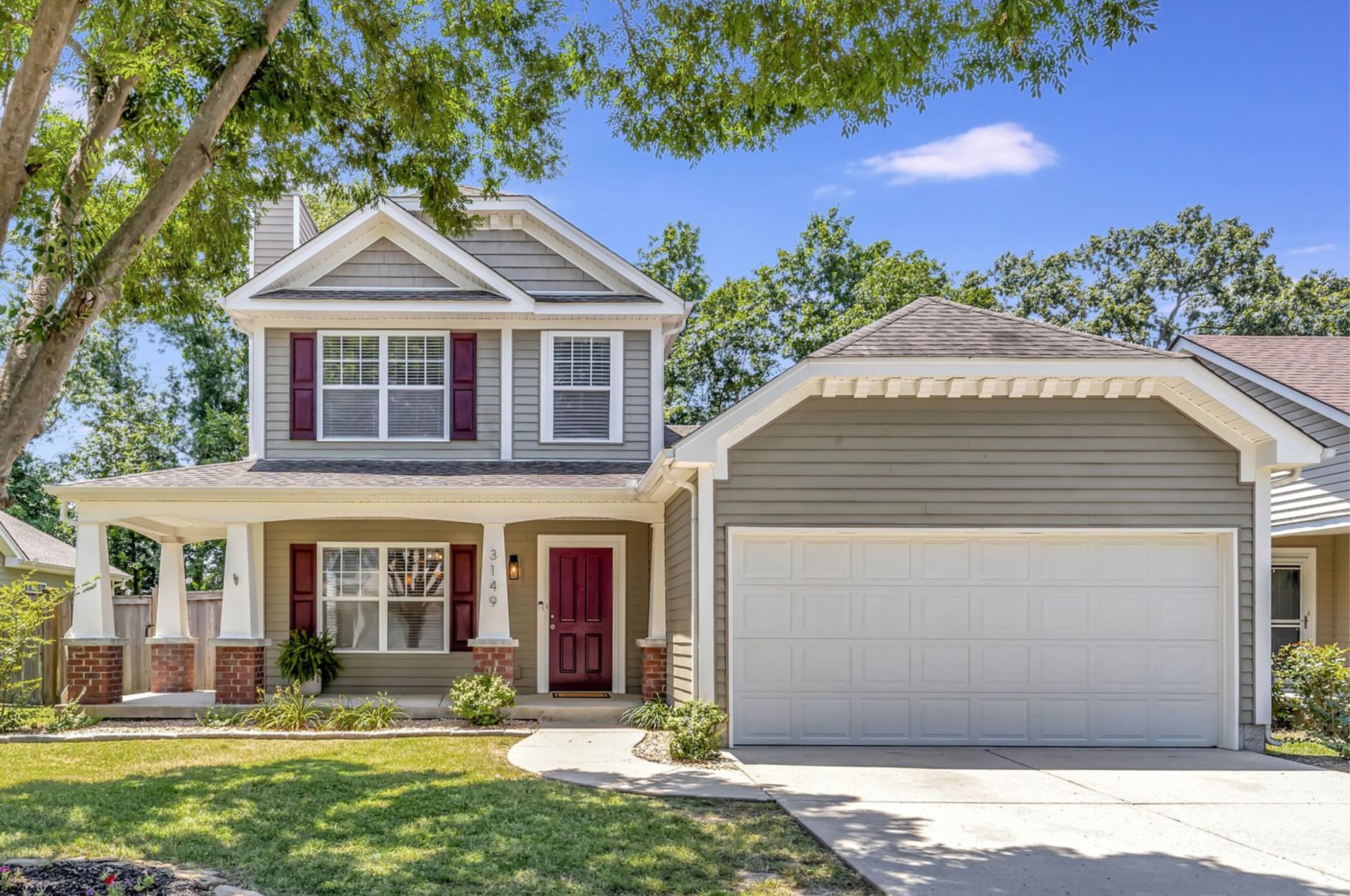Gretchen & Lauren Jolly - Benchmark Realty, LLC