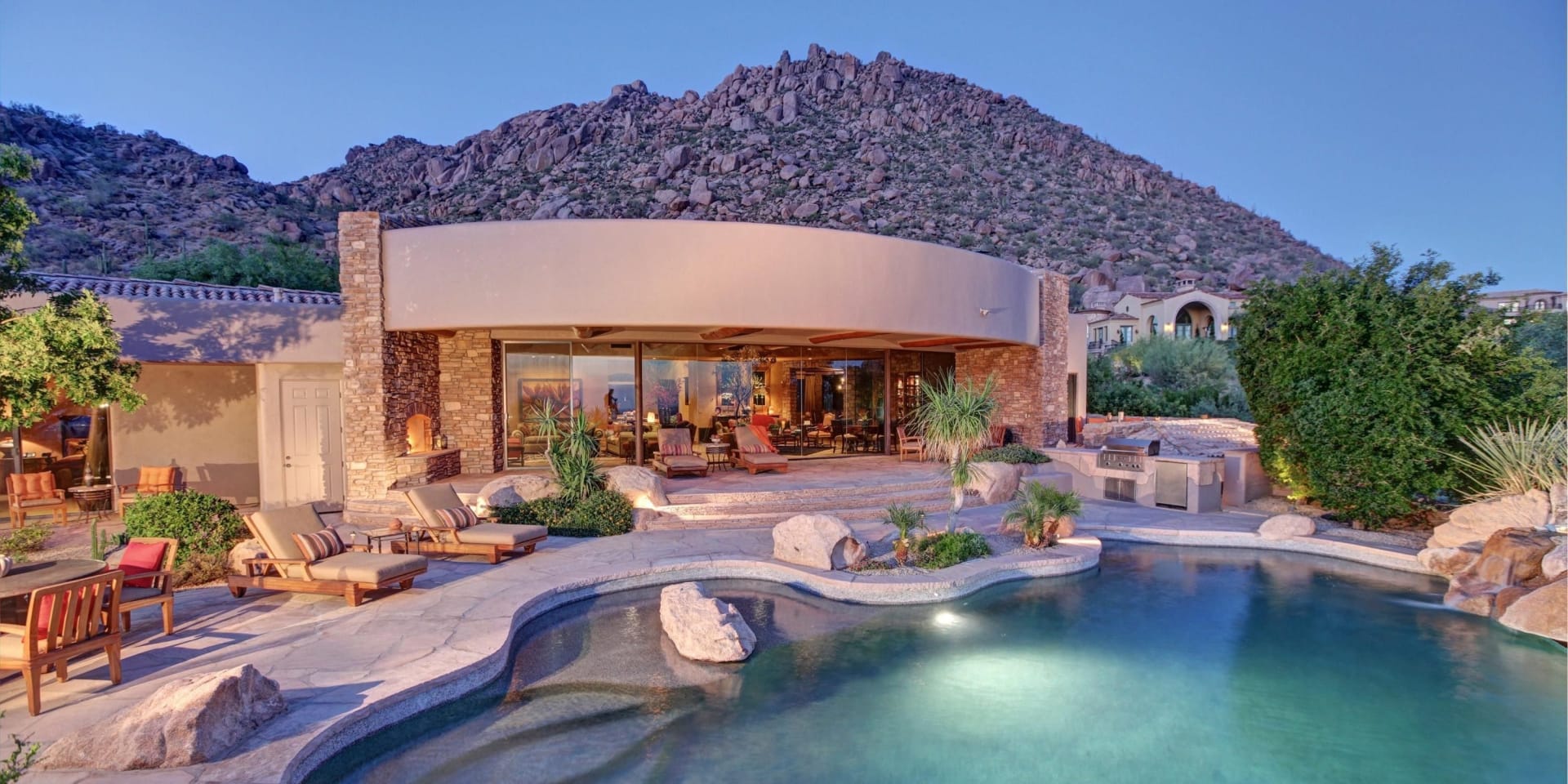 Stacy Paluscio, Courtney Olson & Darcy Whalen Carefree Real Estate