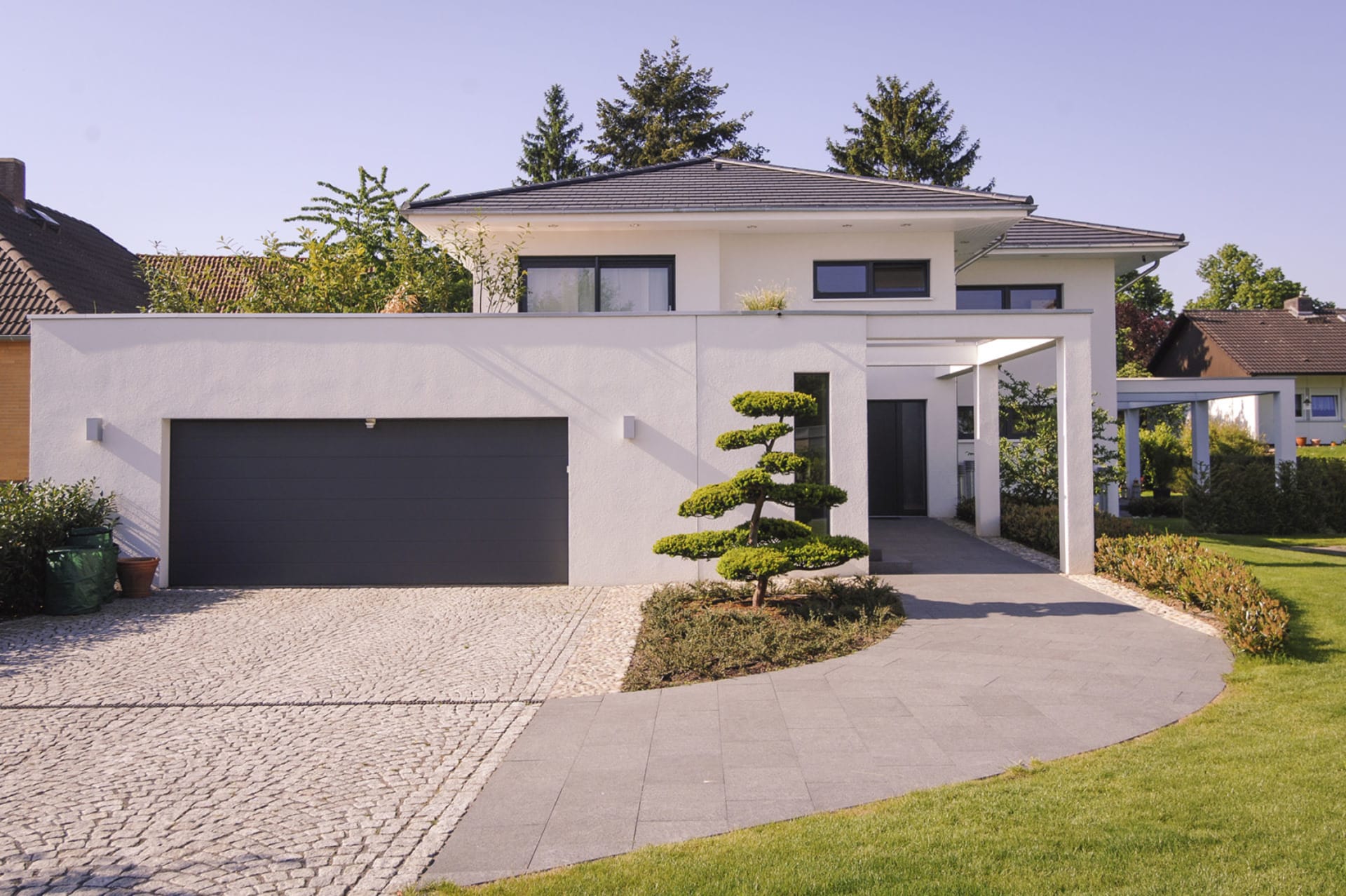 Hut Realty