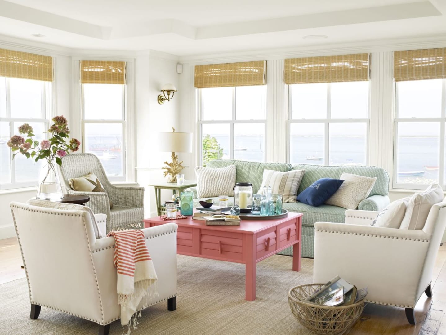 Real Estate Etiquette for Home Sellers: How to Handle Agents, Vendors, and Unexpected Visitors