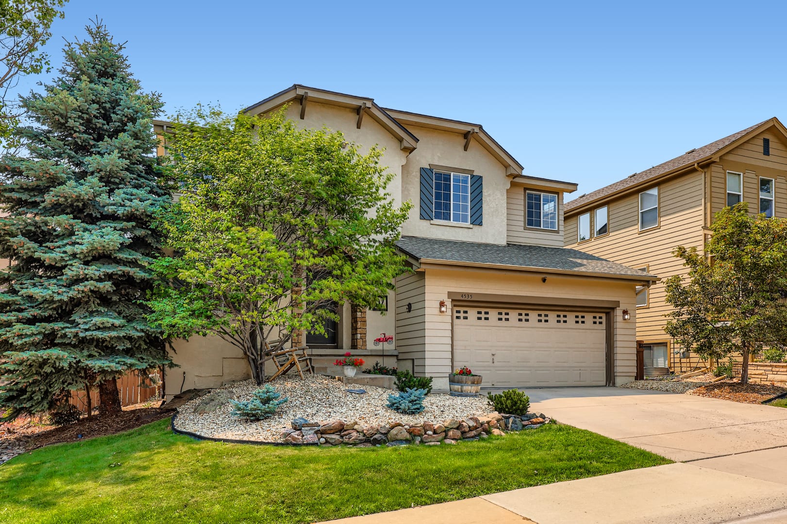 Coluxe Realty
