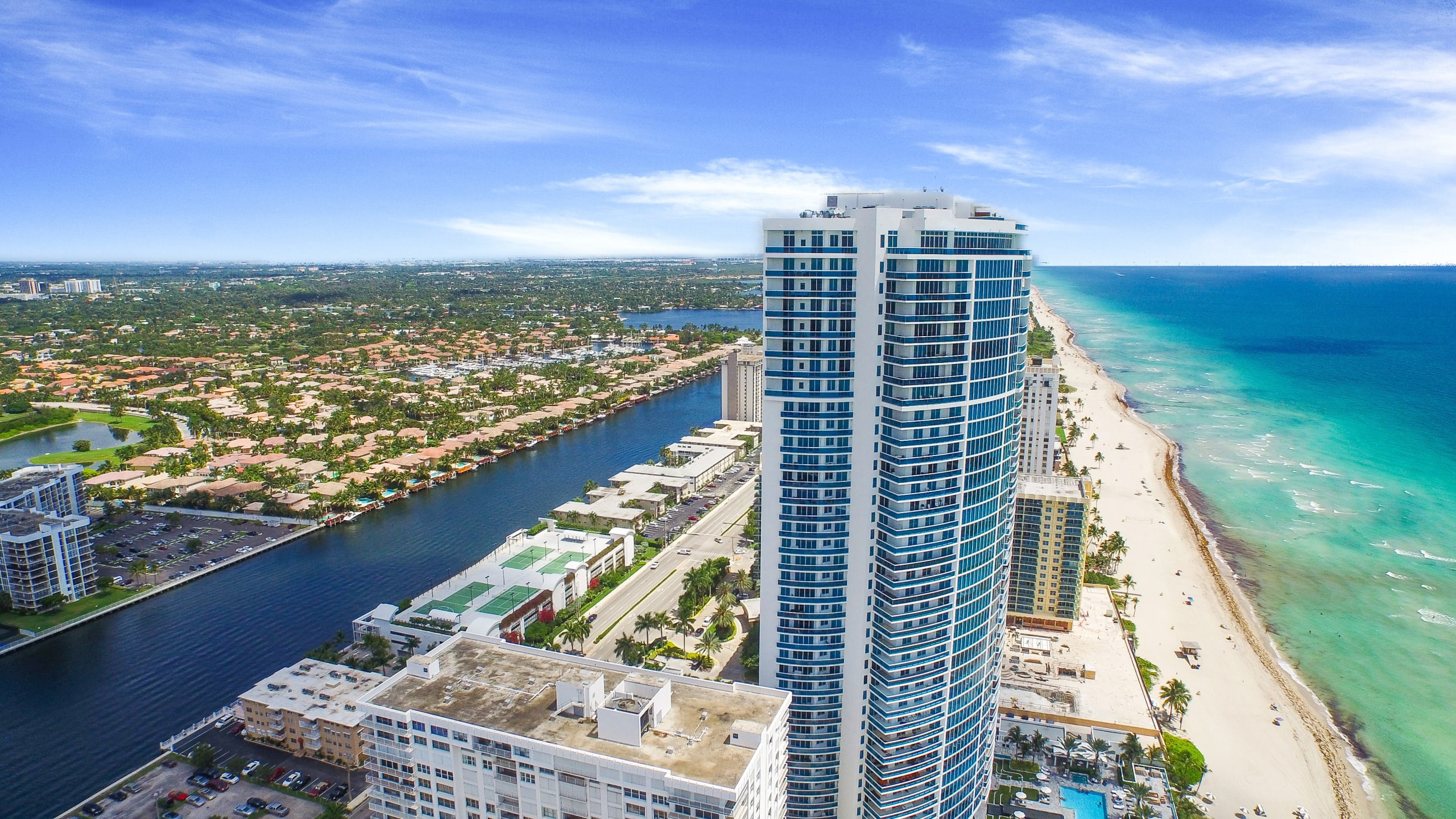 inception-app-prod/M2U1NmNmN2EtZmNiZS00MWVkLTliMmMtODZlNDYzZmI2Y2Ix/favicon/2018/05/2711 S Ocean Dr Hollywood FL-print-003-Aerial-3980x2239-300dpi.jpg