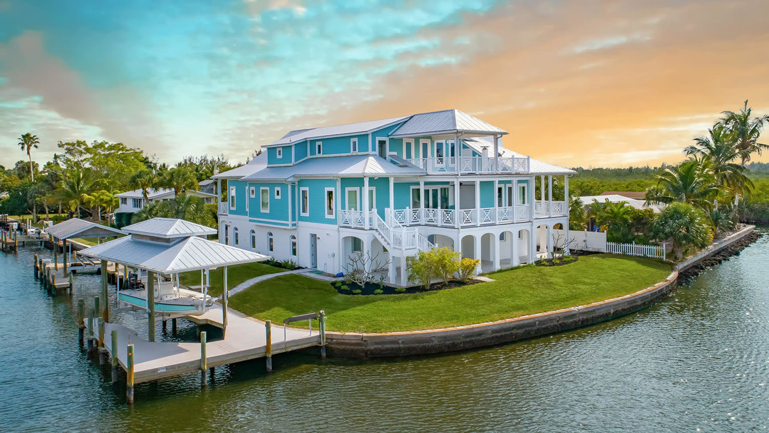 inception-app-prod/MjEwOWMzM2UtMDRiMi00ZTYzLWEyYjQtNGRmYzdkY2FiMDhk/favicon/2019/06/home on water.jpg