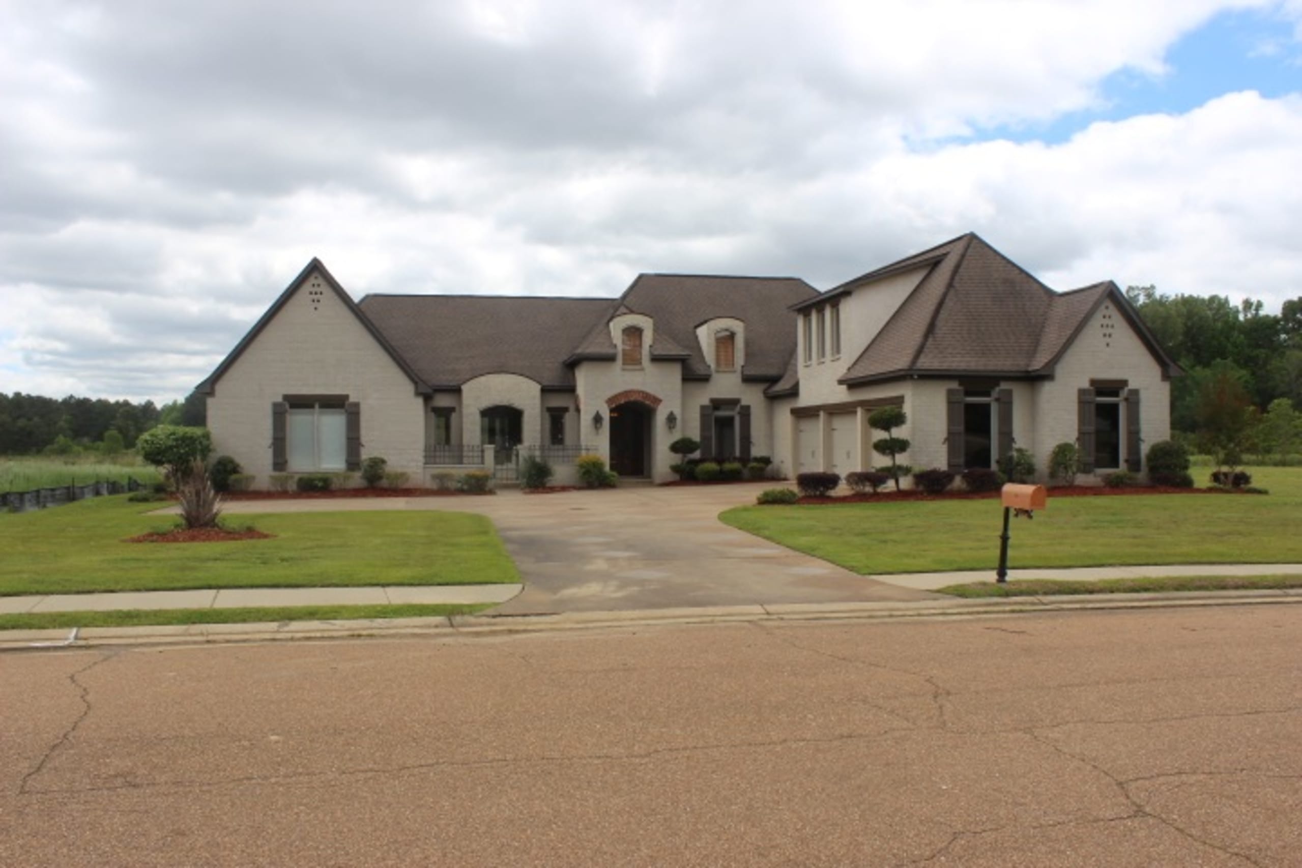 inception-app-prod/MzZlYWRkN2UtNzI4Yi00MTgwLWFiYzQtZWE1MWMwYzgzNTE3/favicon/2018/05/308037-1 %281%29.JPG