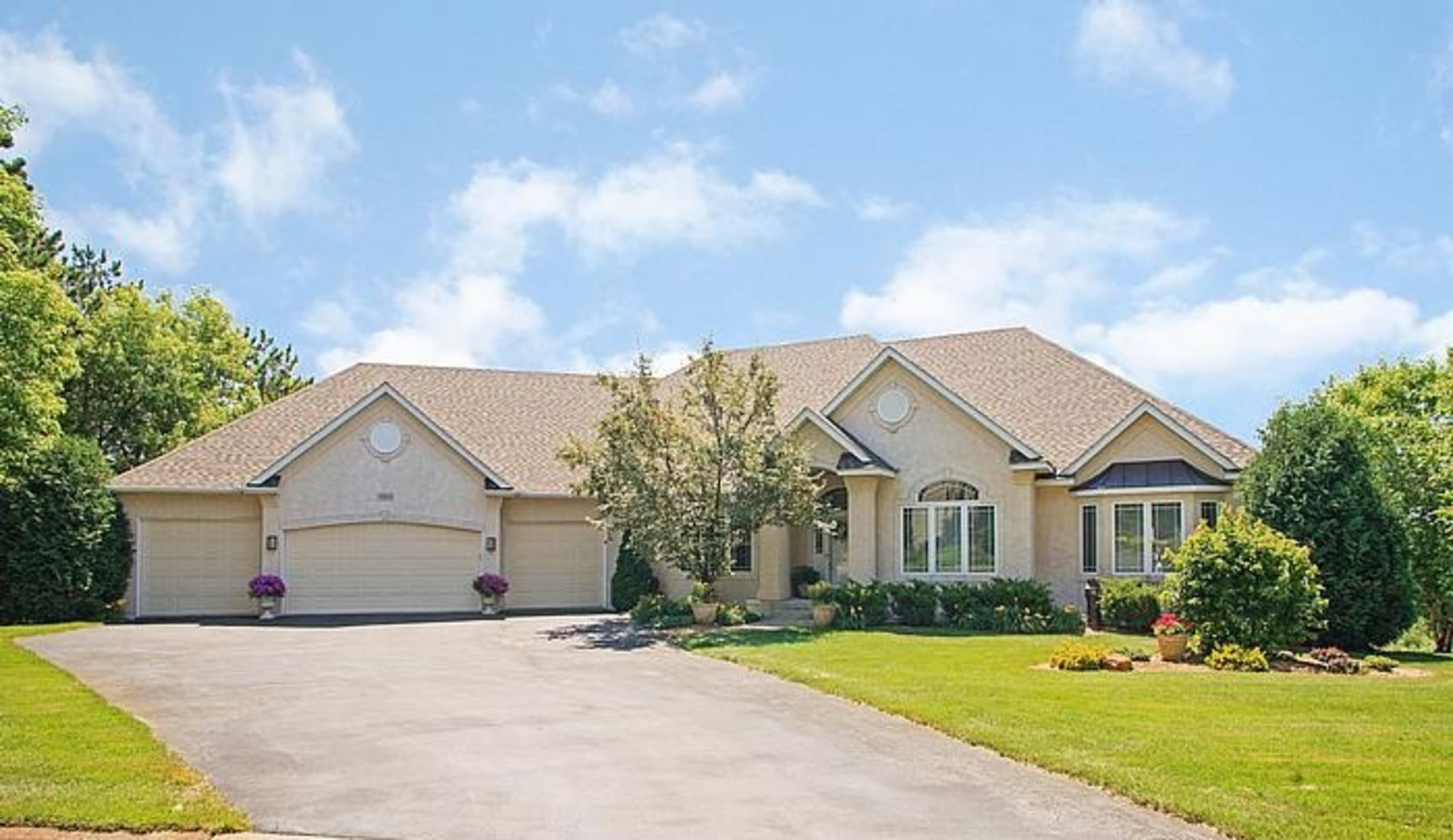 inception-app-prod/Mzk4NDIzMmQtZDE4NC00ZjQwLWIxZTctN2NiMjY4MTg4MDI3/favicon/2015/11/9104-Altman-Ct-Inver Grove heights.jpg