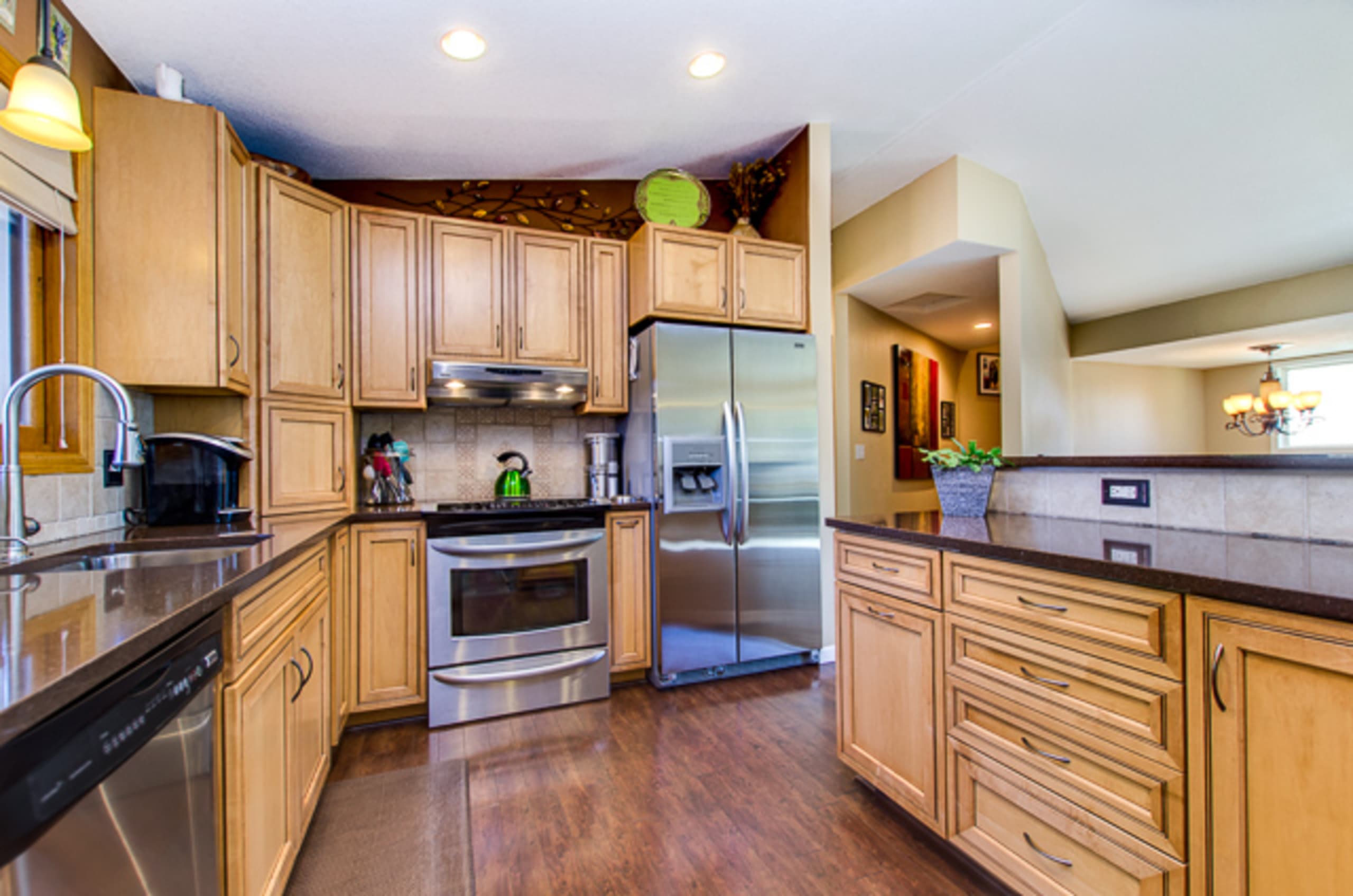 inception-app-prod/Mzk4NDIzMmQtZDE4NC00ZjQwLWIxZTctN2NiMjY4MTg4MDI3/favicon/2015/11/9864 Wake St NE -KITCHEN %283%29.jpg