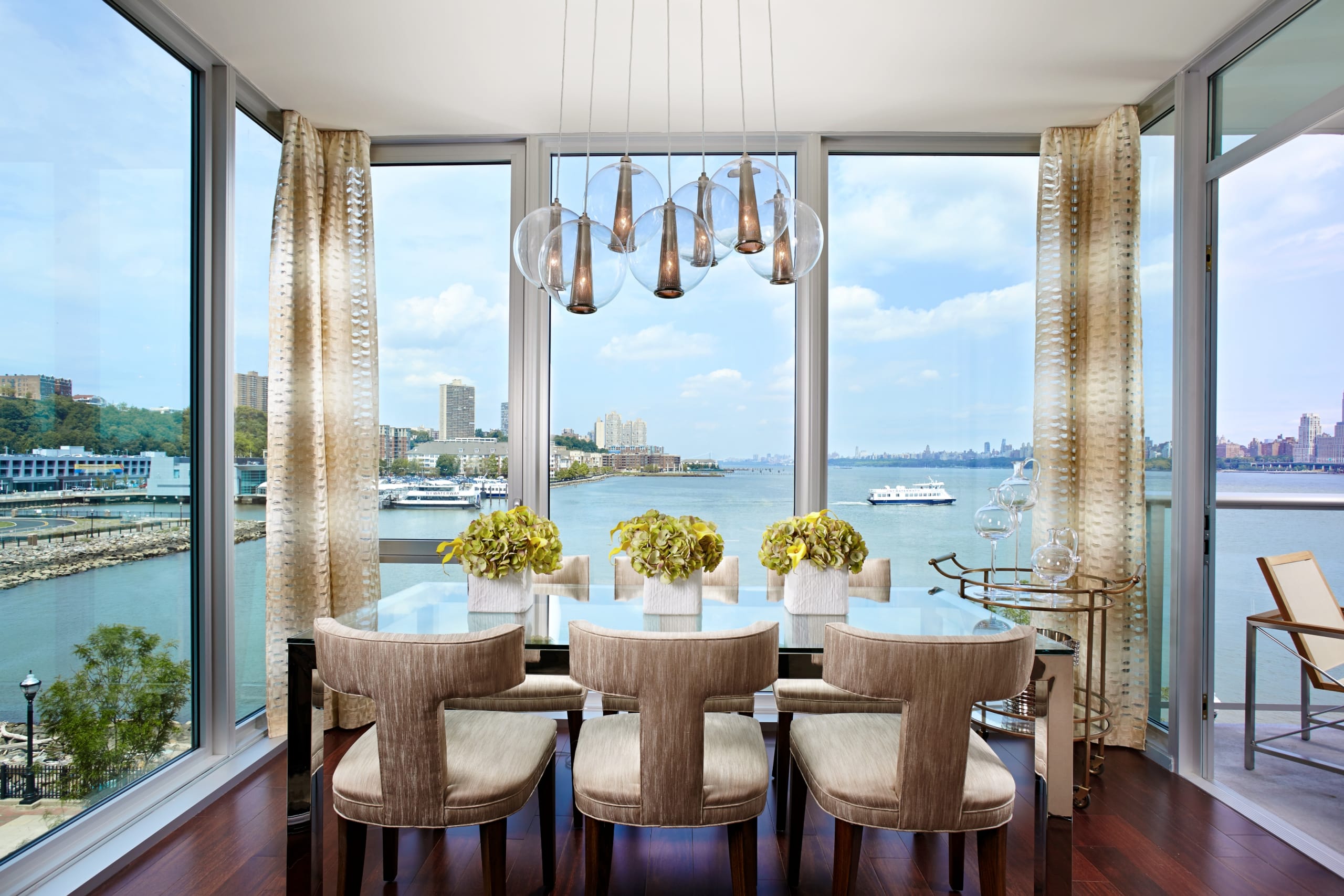 inception-app-prod/NDQ0ODBkMTQtYjNlYS00OTk1LWFlNzAtYWY0YTg1YTUyMjZi/favicon/2017/10/HOME 7.jpg