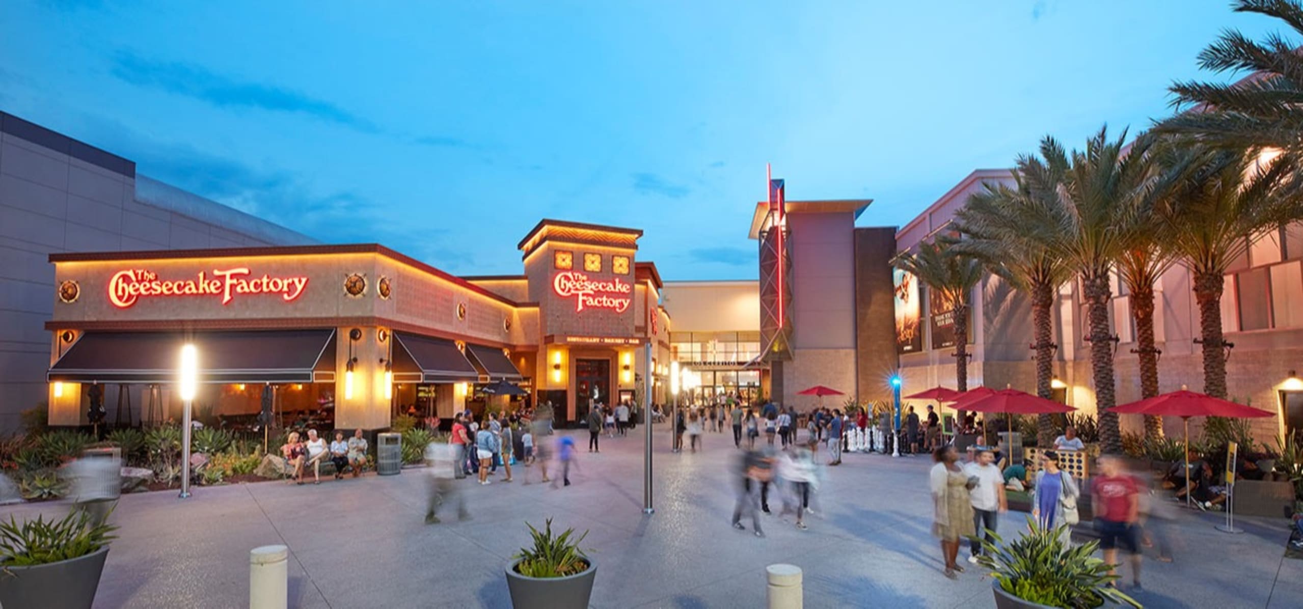 inception-app-prod/NDcxZjgwODMtMWMyMi00ZjEwLTg3NzItMzZjNzQ0YTIxNzlm/content/2020/08/cerritoscheesecake-factory-entrance10.31.17.jpg