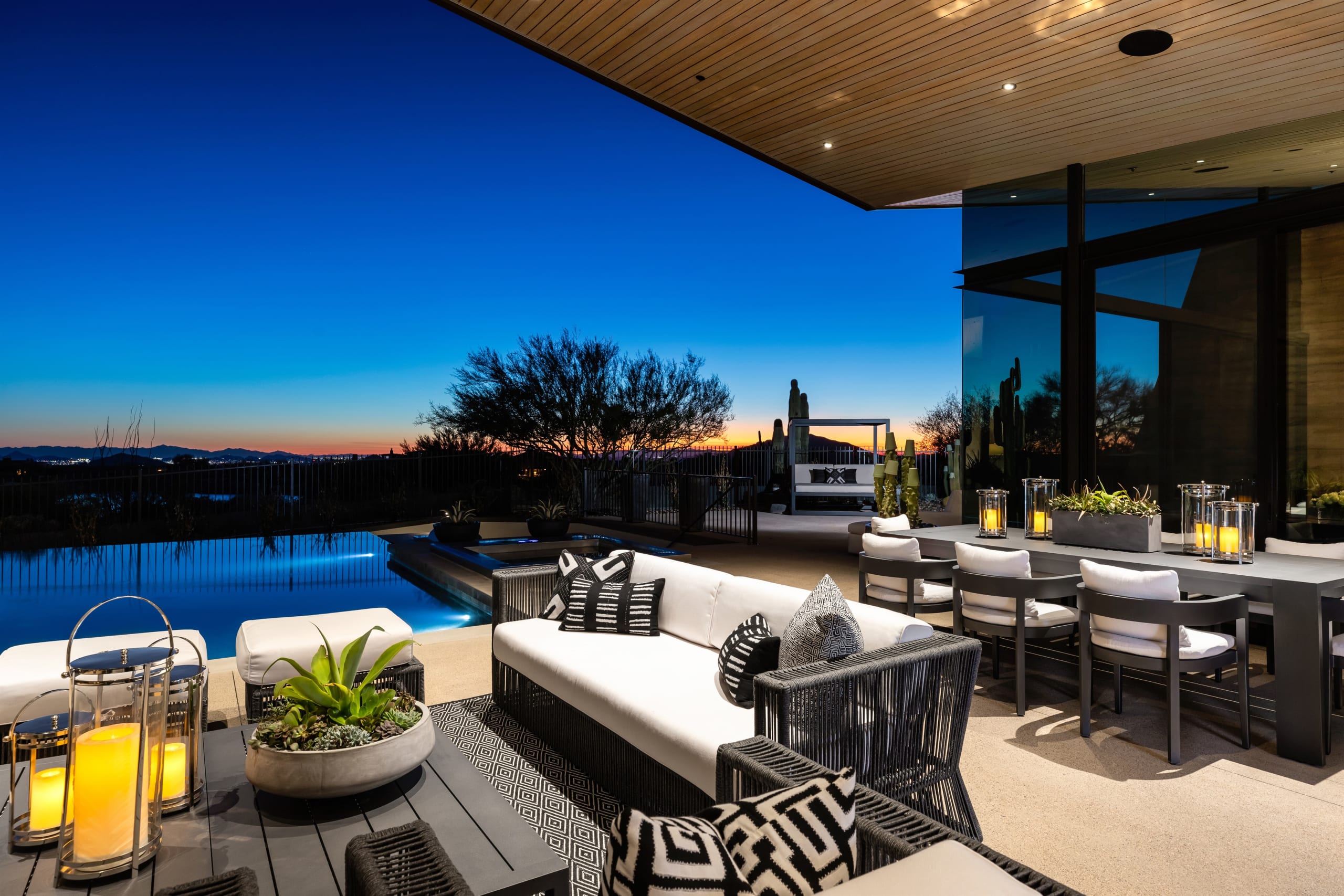 inception-app-prod/NjE3MDQ4ZjgtNGEzYS00YmJiLWEyYzYtMzcyOThjNWY5M2U2/favicon/2019/05/001_City Lights, Mountains Sunsets-5.jpg