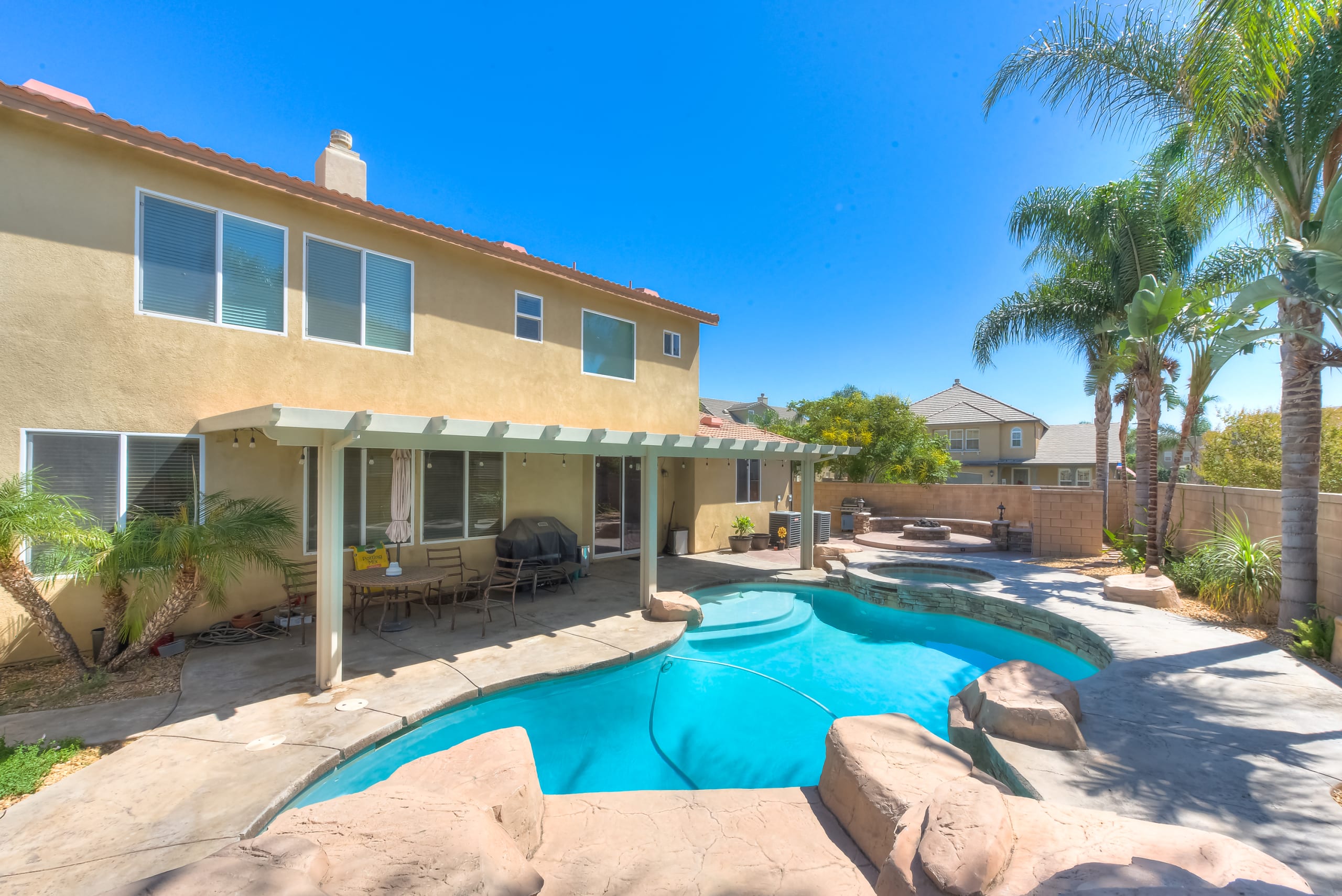 inception-app-prod/NmIzNWQ4NjctODE0NS00ZWUyLWE0ZGEtMDAyY2U3NDY4ODIw/favicon/2018/09/Backyard %288%29.jpg