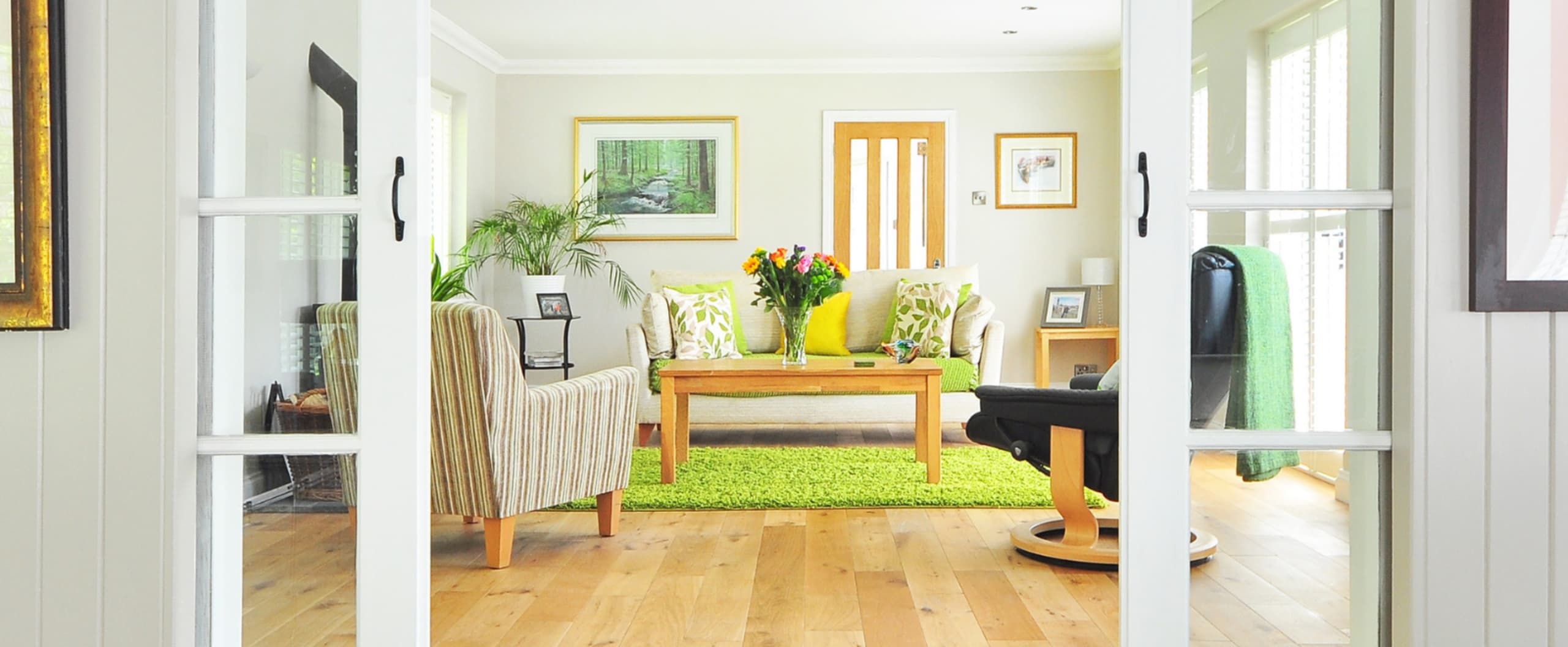 inception-app-prod/NzhmZWVhYTAtMTgzZS00NzRmLTlhMWQtMTBjYWM5YzZlNDBm/favicon/2019/02/web banner - holly %282%29.png