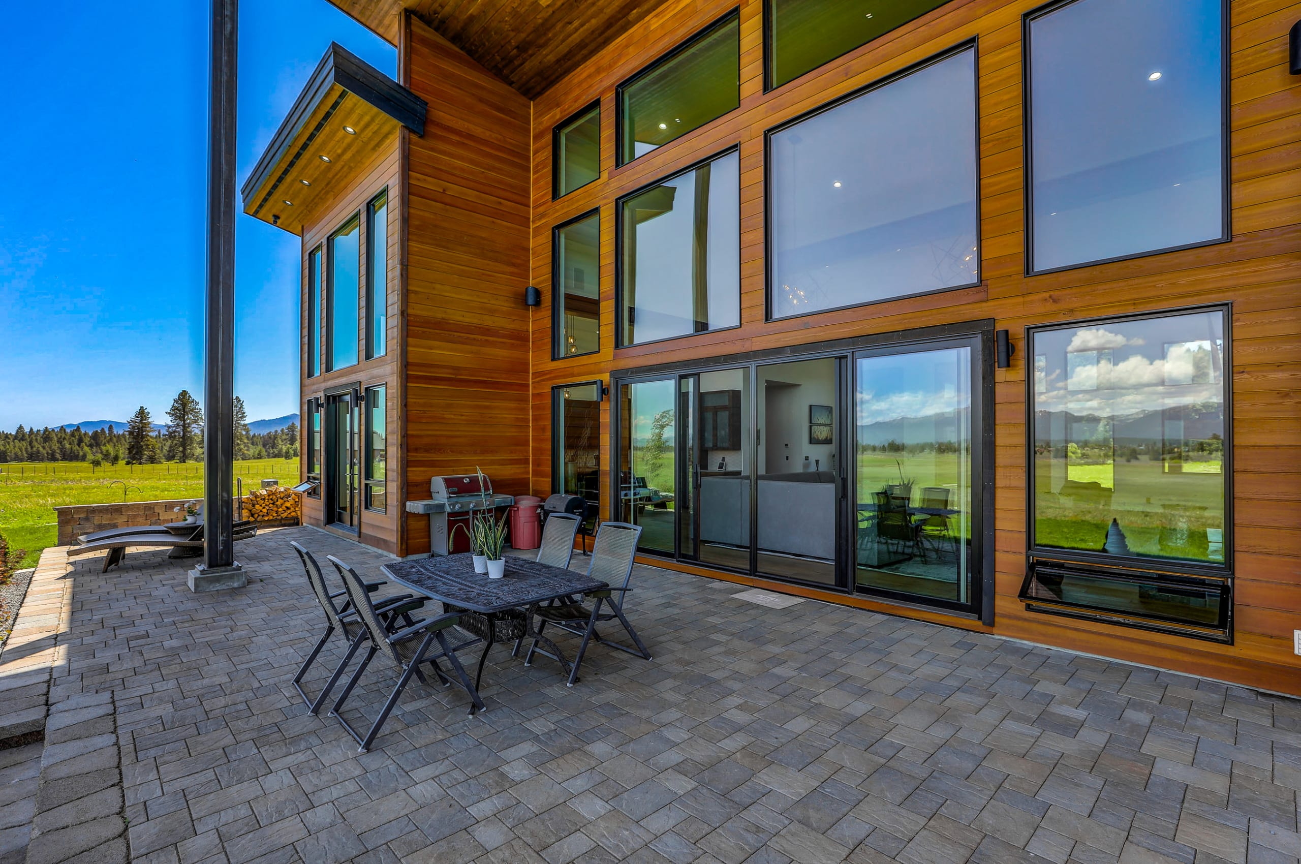 Nicole Pietri inception-app-prod/YzQ2NjczZmEtYmM2MC00YmY3LTg1MzYtNTMwNjAyNjRiNWM0/content/2025/04/4a49e61189128f1831dc05687e93cd1ae1563445.jpg