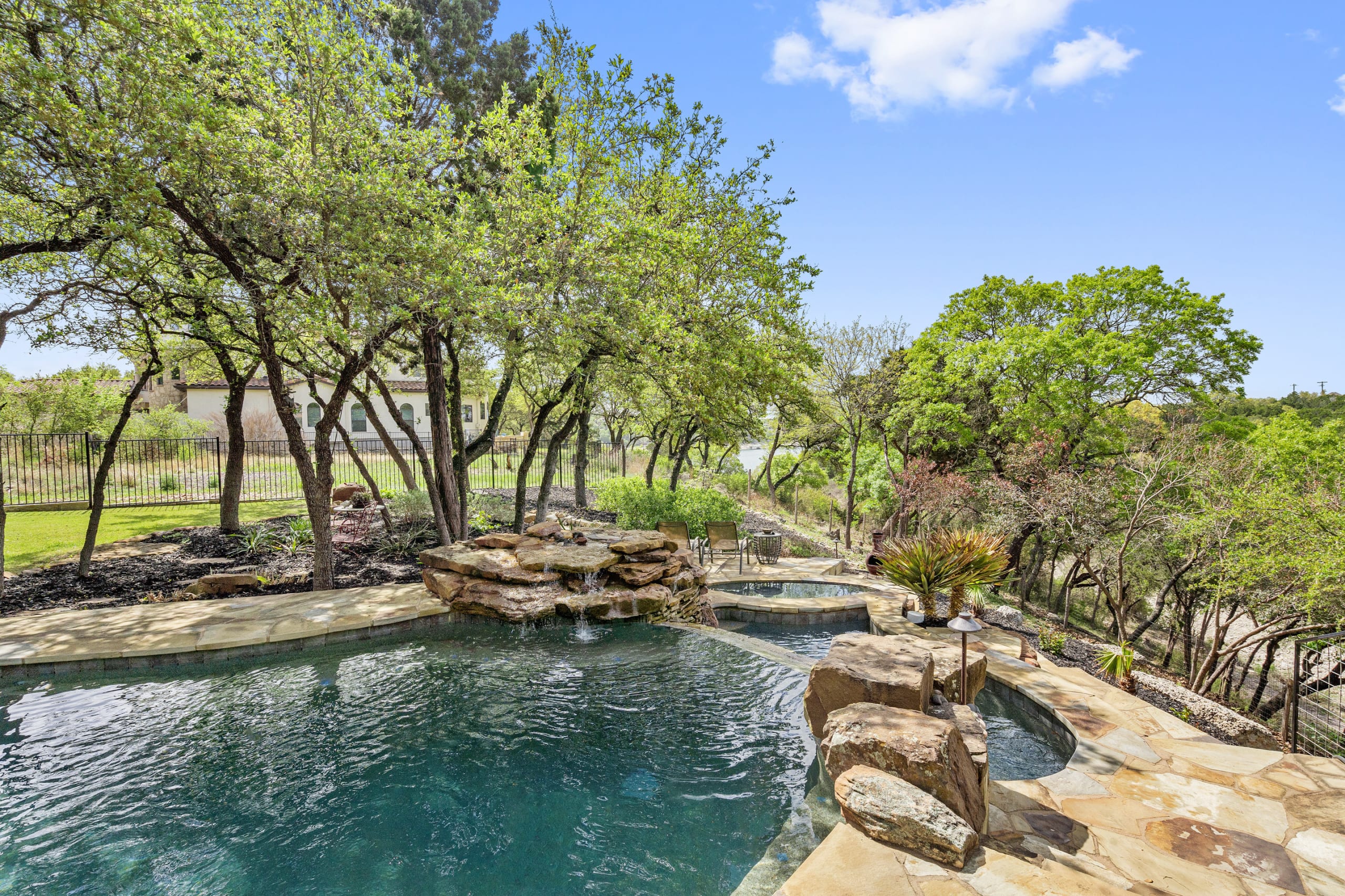 ATX|STRS inception-app-prod/ZGFhMzFmZWQtOGZjMi00OGYzLWJmNDEtMmU4MmM1YmZlOGFj/content/2022/08/103269163736057aec081458cb9769dd89a64af7.jpg