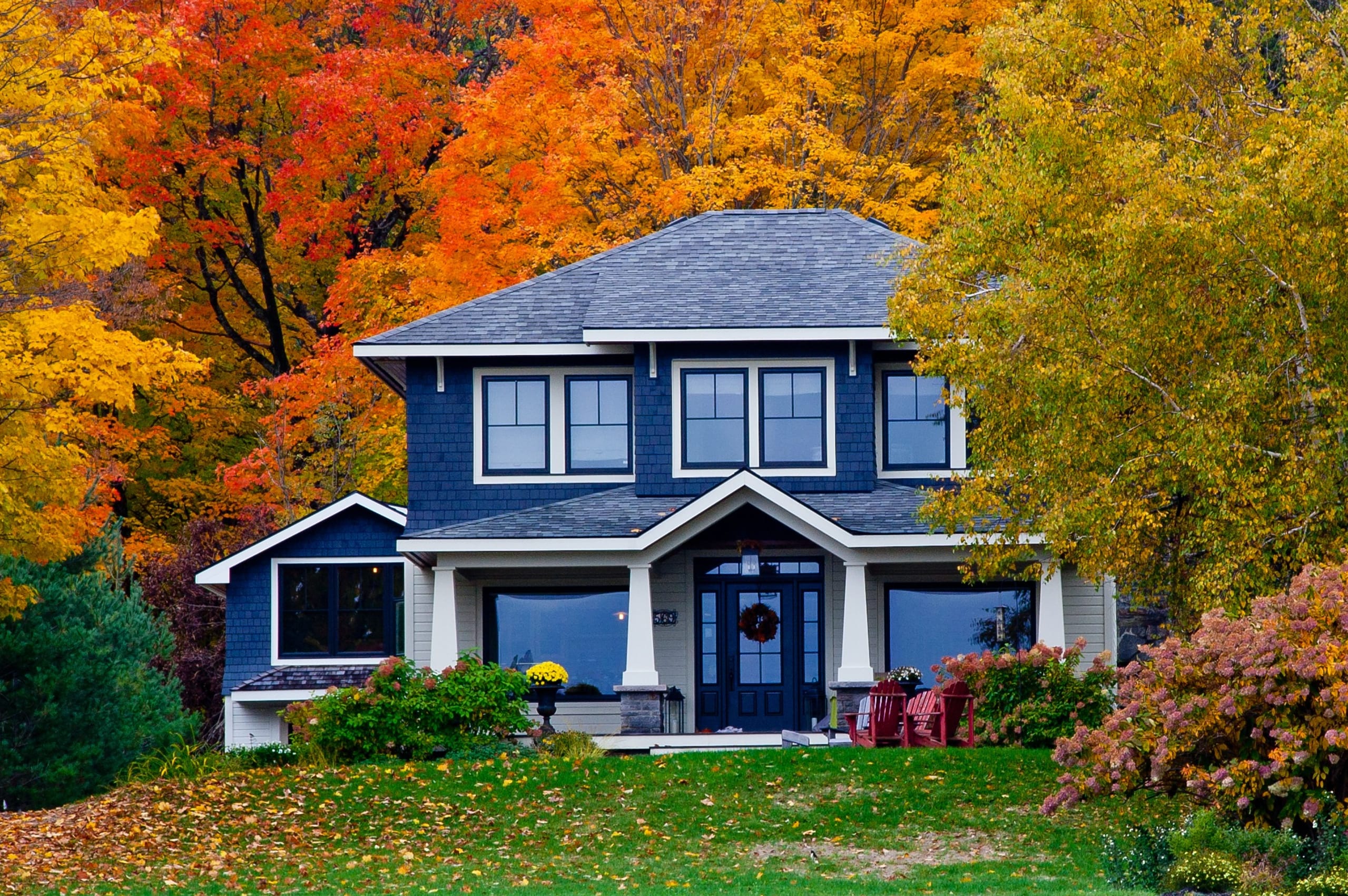 Kelly Dunn Realty inception-app-prod/ZGM3MjVjZTgtM2M4OC00YzRiLWE2MTgtYTk0MDhmMTdjMzli/content/2020/11/shutterstock576213565fallhome2020-2.jpg