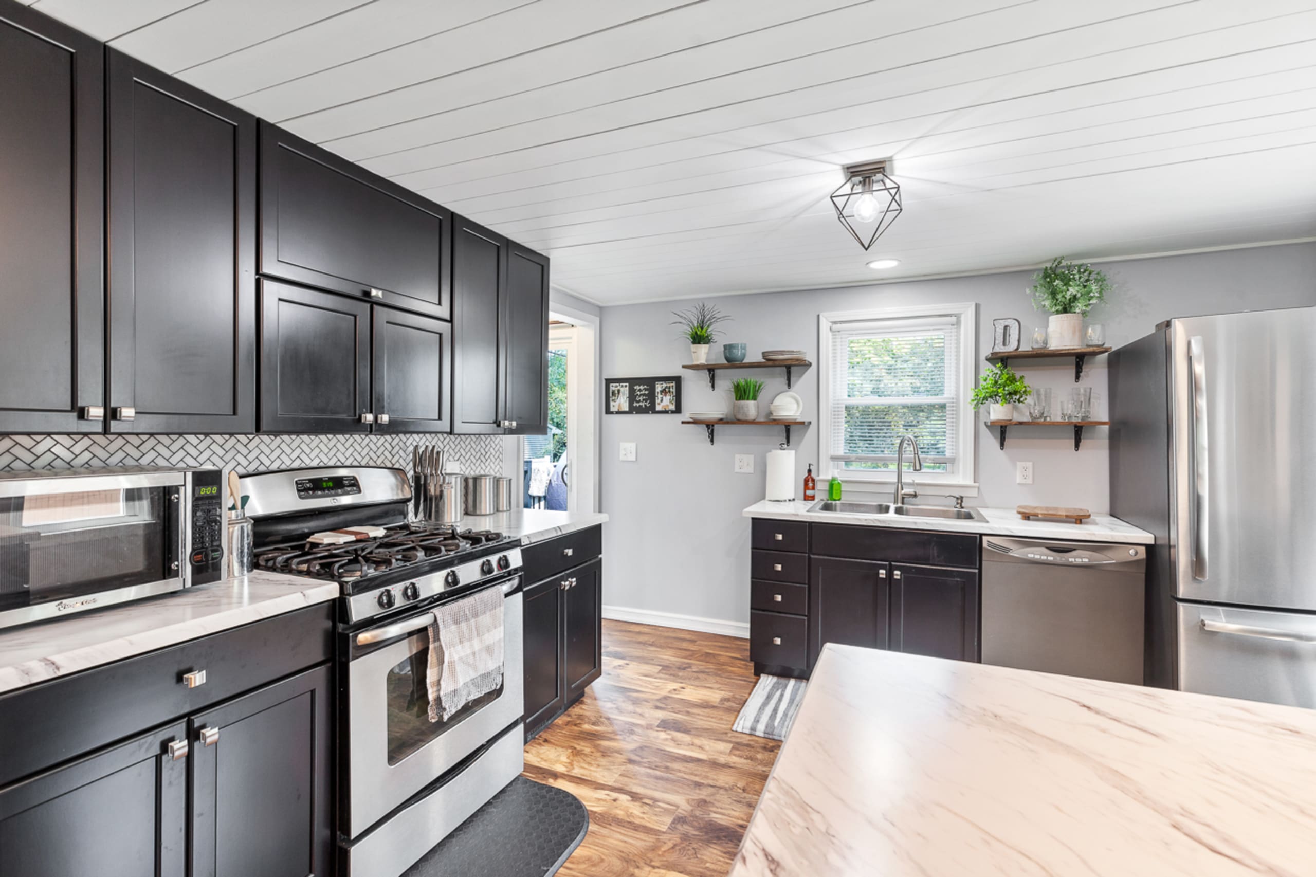 Front Street Realty inception-app-prod/ZGYzMDE4YzctYjc0Yy00YzAzLTkyOTQtNzliMDI2YzljMmNi/content/2022/05/36d608987678b85b7ec05643e0ce017c25cf3c54.jpg