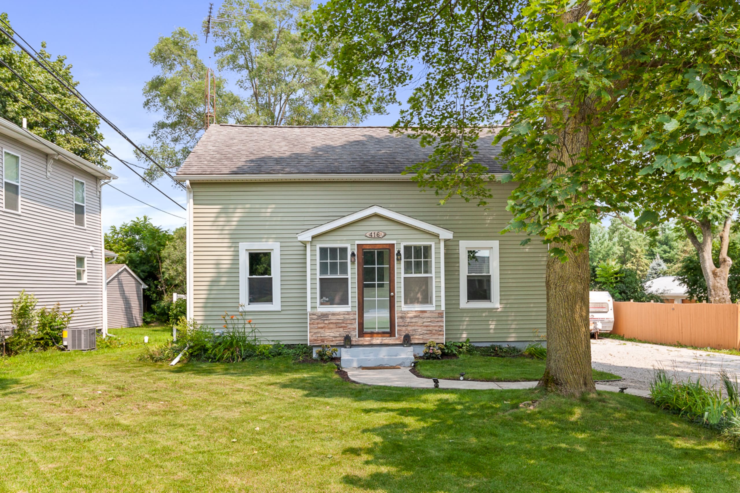 Front Street Realty inception-app-prod/ZGYzMDE4YzctYjc0Yy00YzAzLTkyOTQtNzliMDI2YzljMmNi/content/2022/05/859851429da6ad00e93804cee3d8d91d4c1e1a8d.jpg