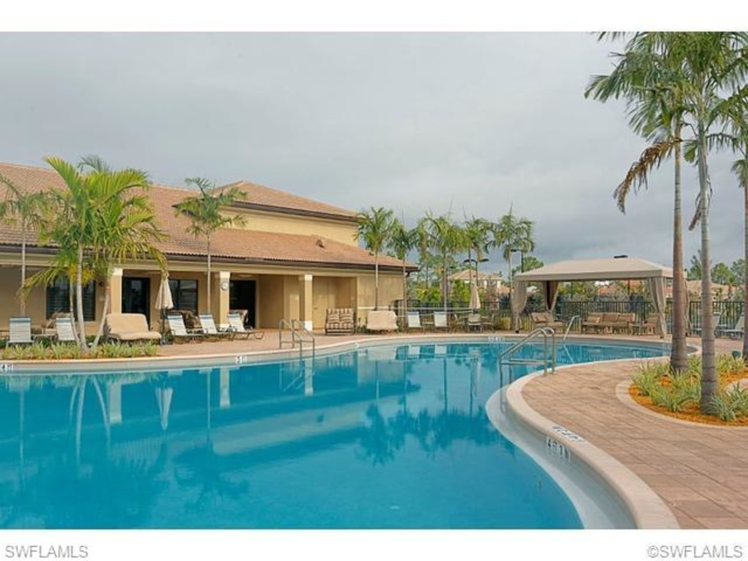 inception-app-prod/ZWQ0NGIzYzAtNTg0OS00MzIxLThmYmUtNzhmOTBhYTgwNGUx%2Ffavicon%2F2015%2F06%2FMarbella lakes pool.jpg