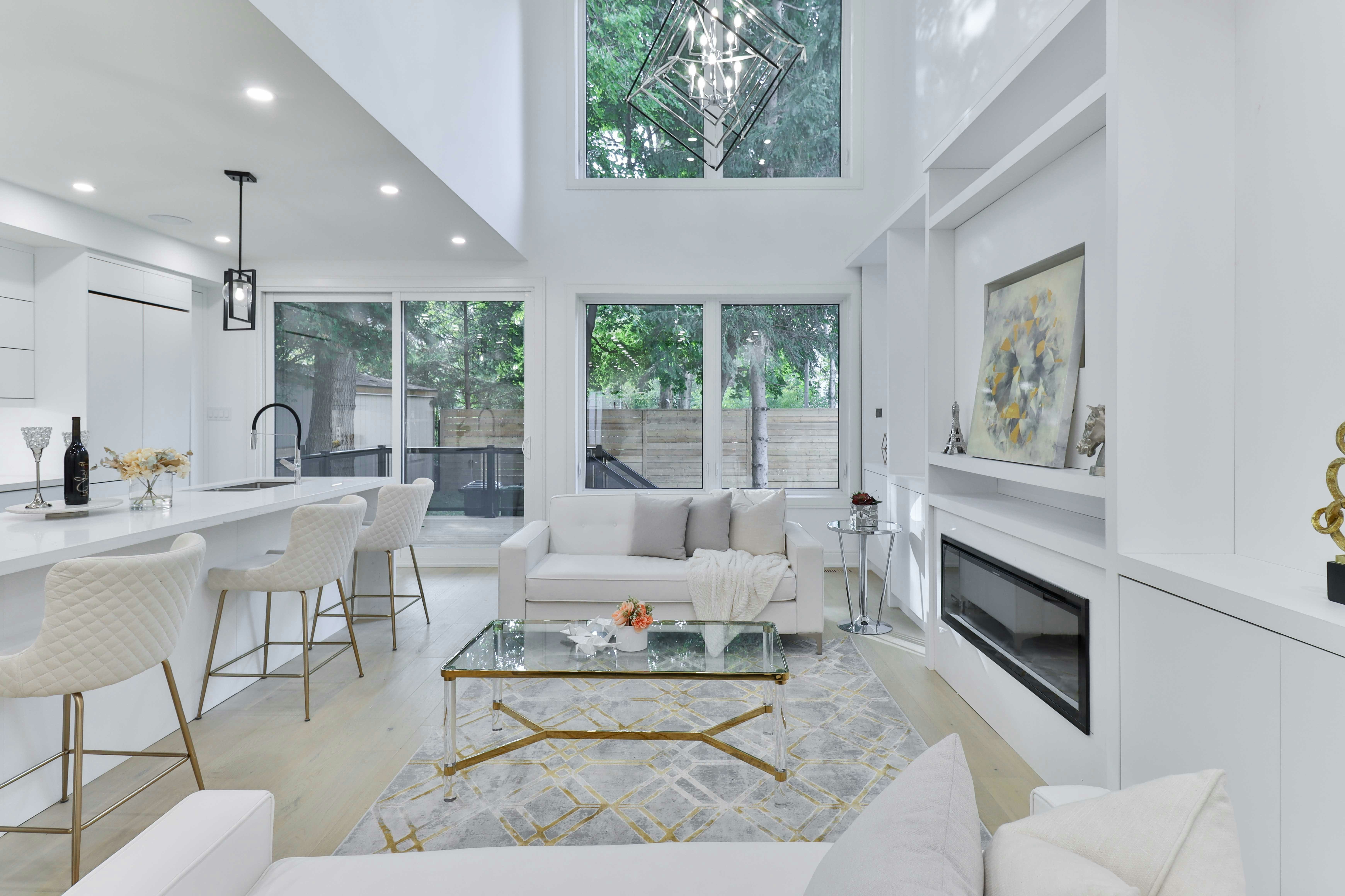 TIPS FOR SELLING YOUR LUXURY HOME
