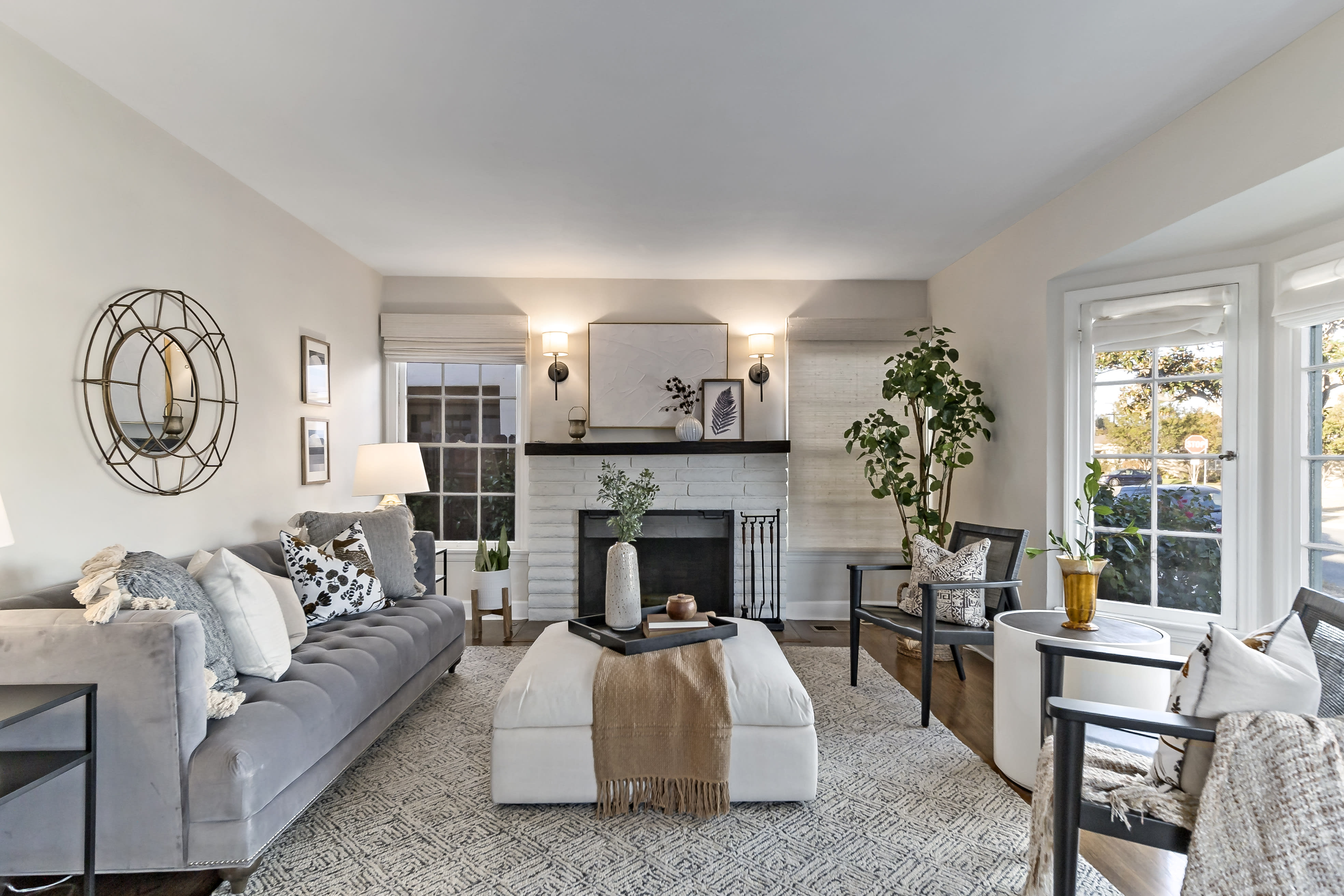 Trusted Real Estate Professional: Guiding You Through the Property Selling Journey inception-app-prod/N2NiZDBmM2UtM2Q2Yy00YzgwLTg4NGQtNTJhYjMyZDI3Mzcw/content/2024/03/00fa67e01a4899d131c724552e1f39b1f882584b.jpg