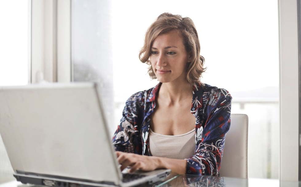 Buyer Resources inception-app-prod/ZjE1NzU2ODYtYTAxZS00MWQ5LWFmMzUtNTlmNjRmZjUyMWIz/content/2021/01/home-buyer-searching-for-home.jpg