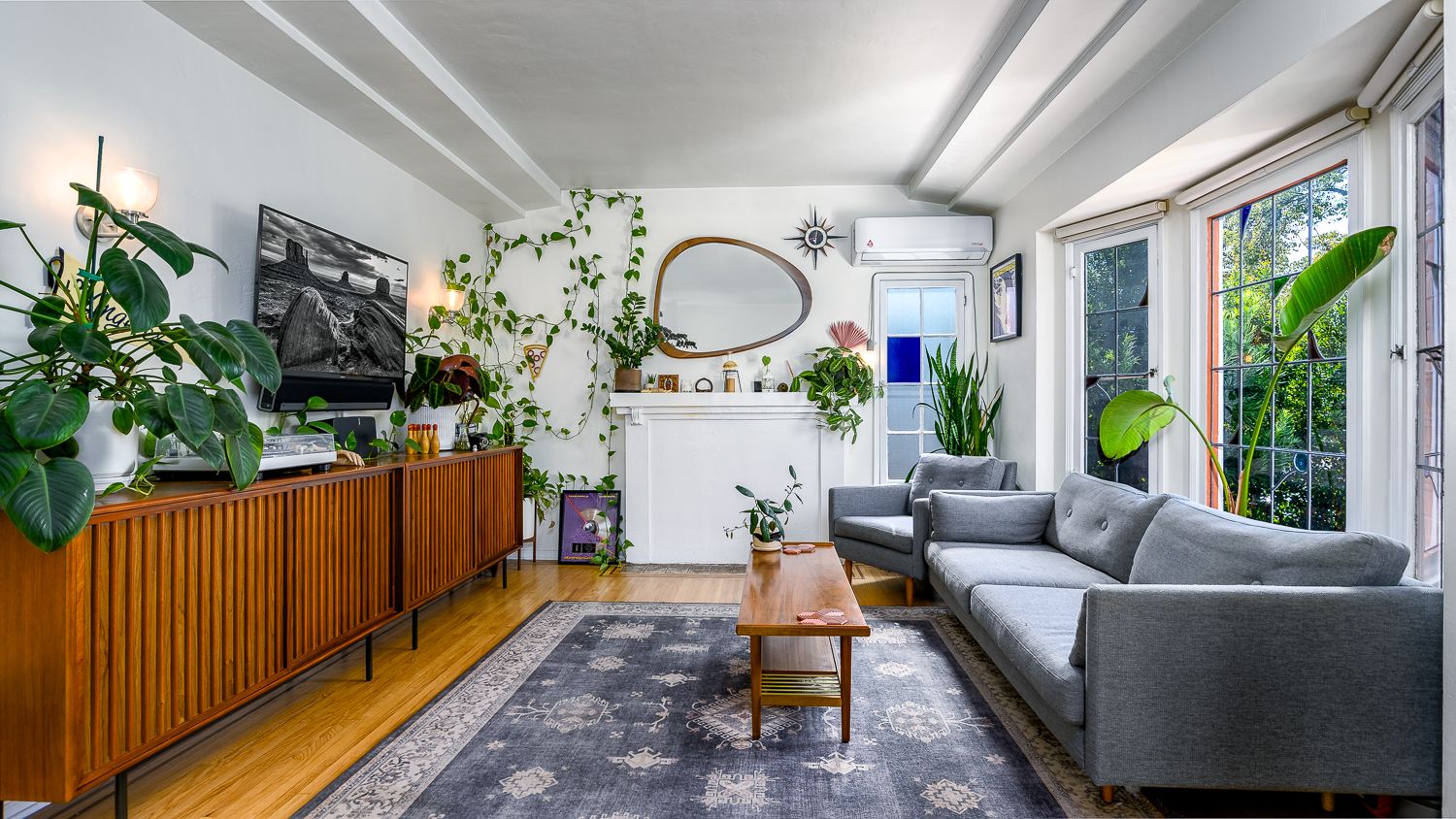 226 Winchester Living Room