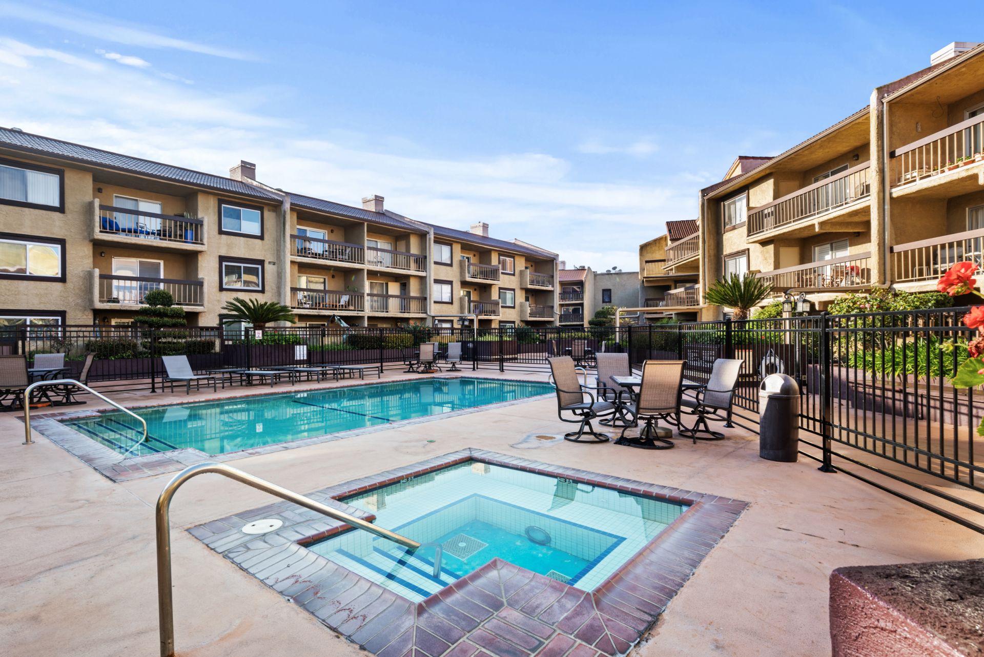 3481 Stancrest Dr #118 - Pool Area