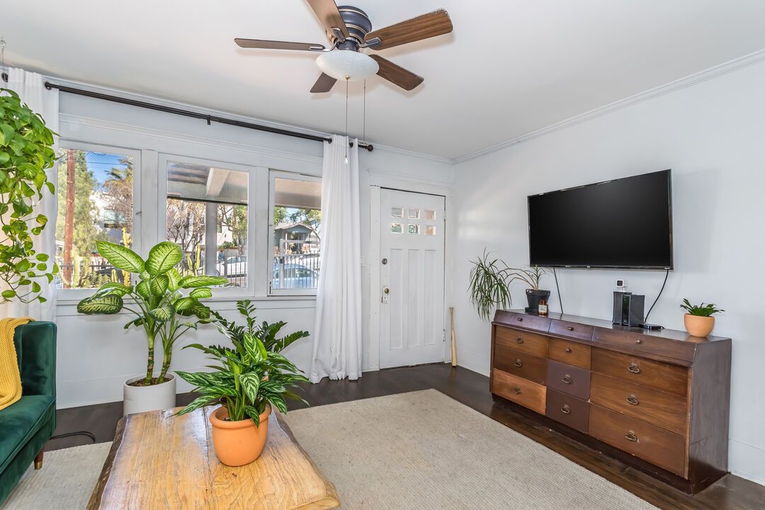 Bellevue - Living Room