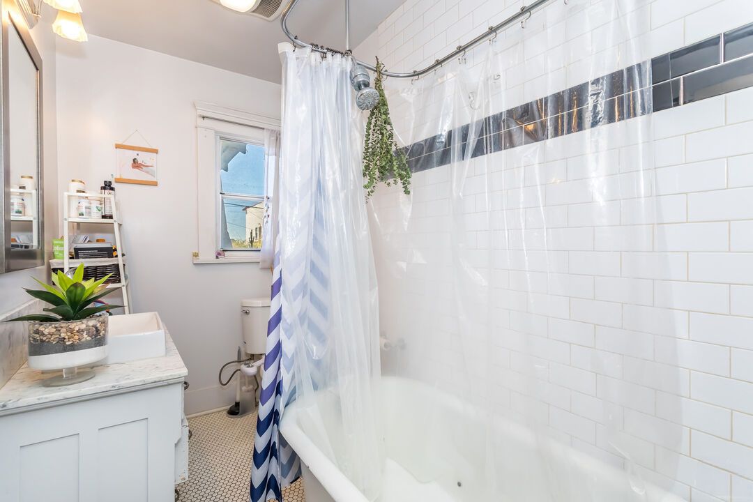 Bellevue - Primary Suite
