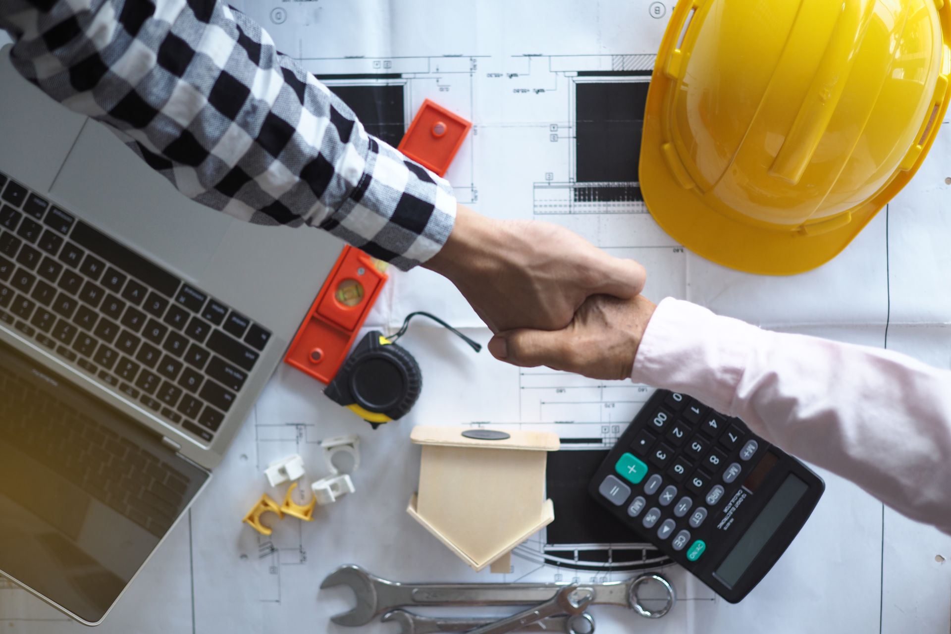 contractors shaking hands