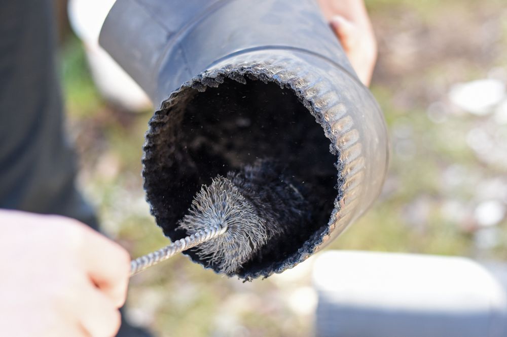cleaning-chimney-before-winter cleaning chimney before winter