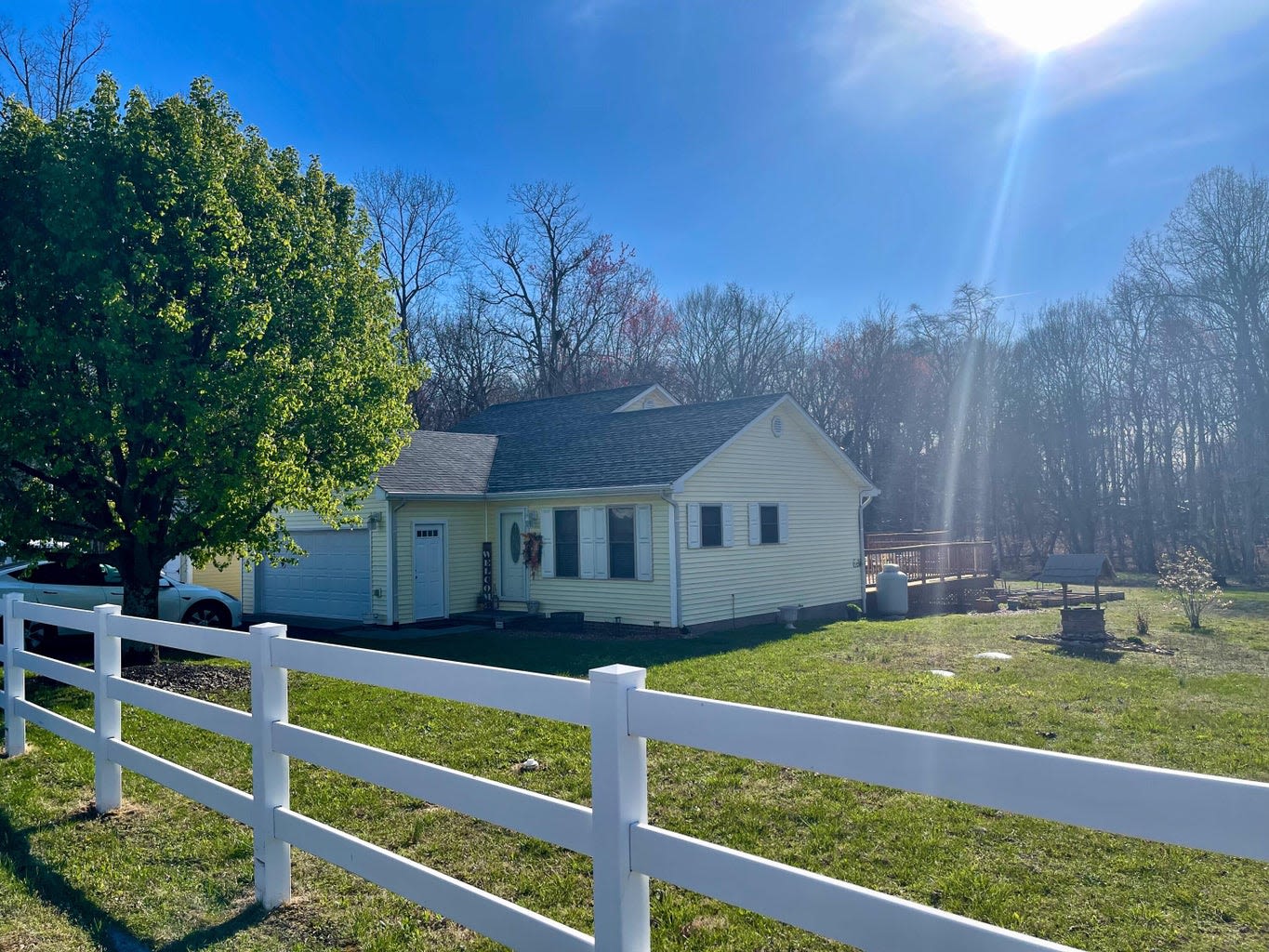 42 Jessie Dr, Russell Springs, KY 42642, Listing Price: $210,000 Sold Price: $200,000