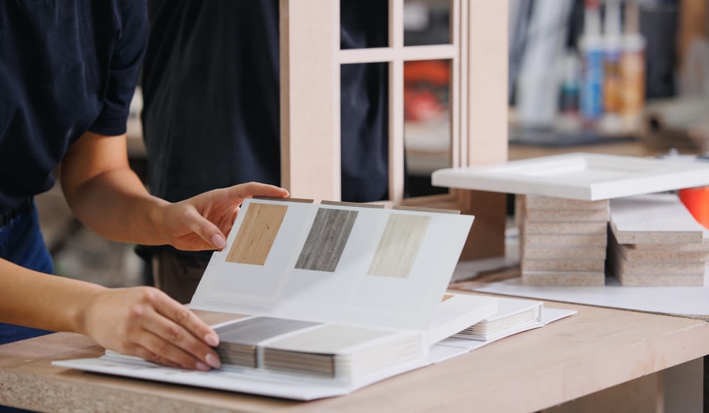 woman-checking-for-color-palette woman checking for color palette