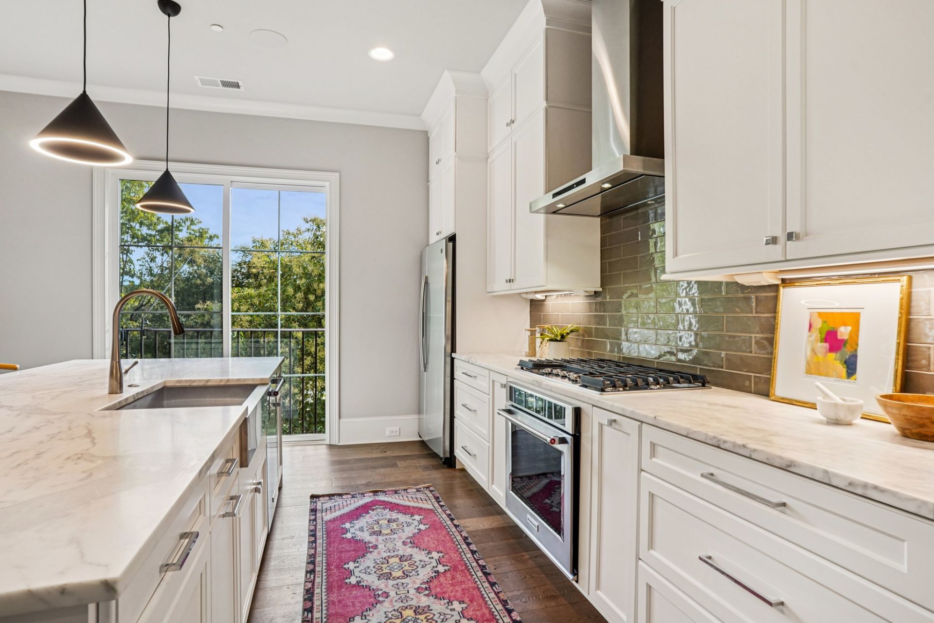 Updated kitchen in Dilworth condo highlighting turnkey condition and modern finishes