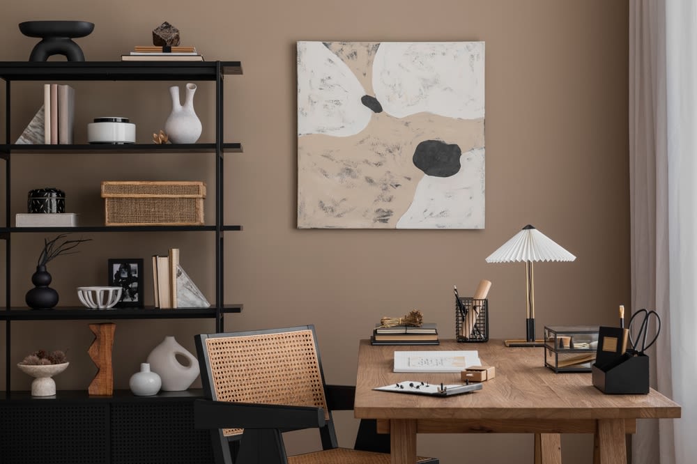vertical shelf to maximize home office