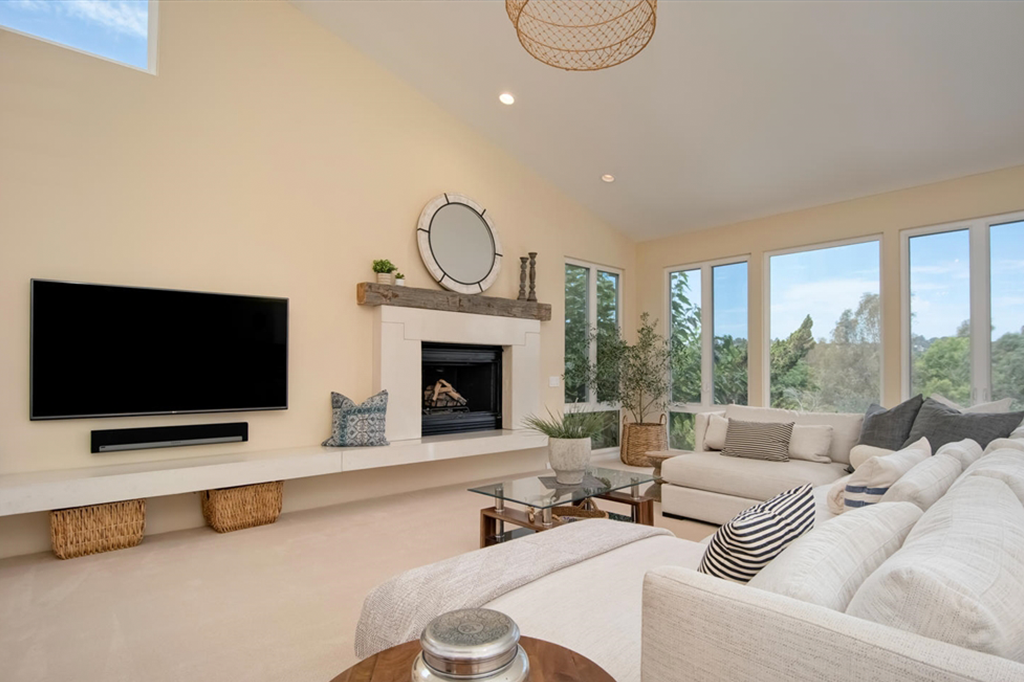 756 Val Sereno