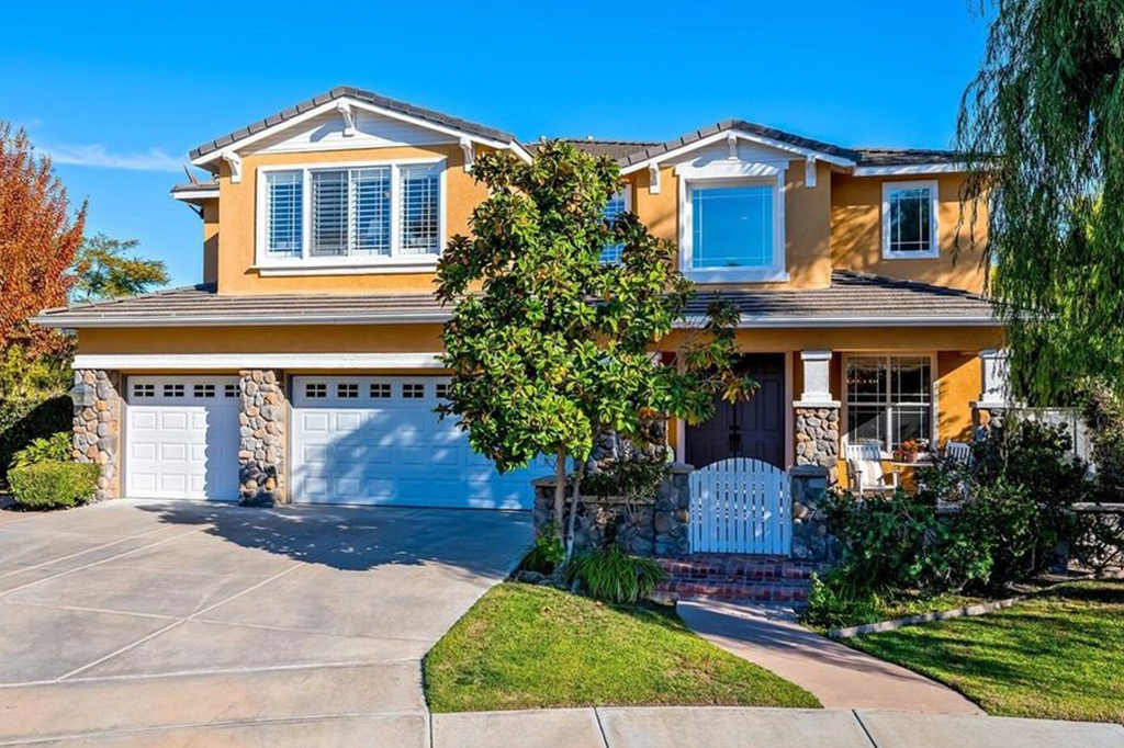 3406 Camino Alegre