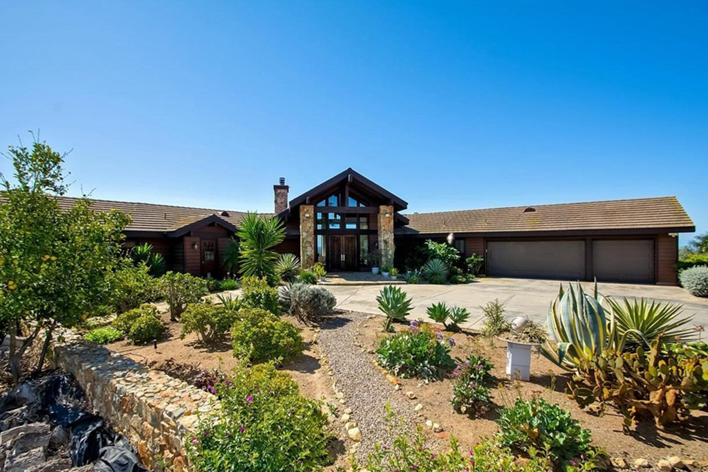 2114 Seaquest Trail