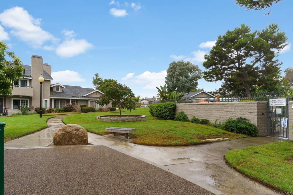 1919 Skyknoll Way