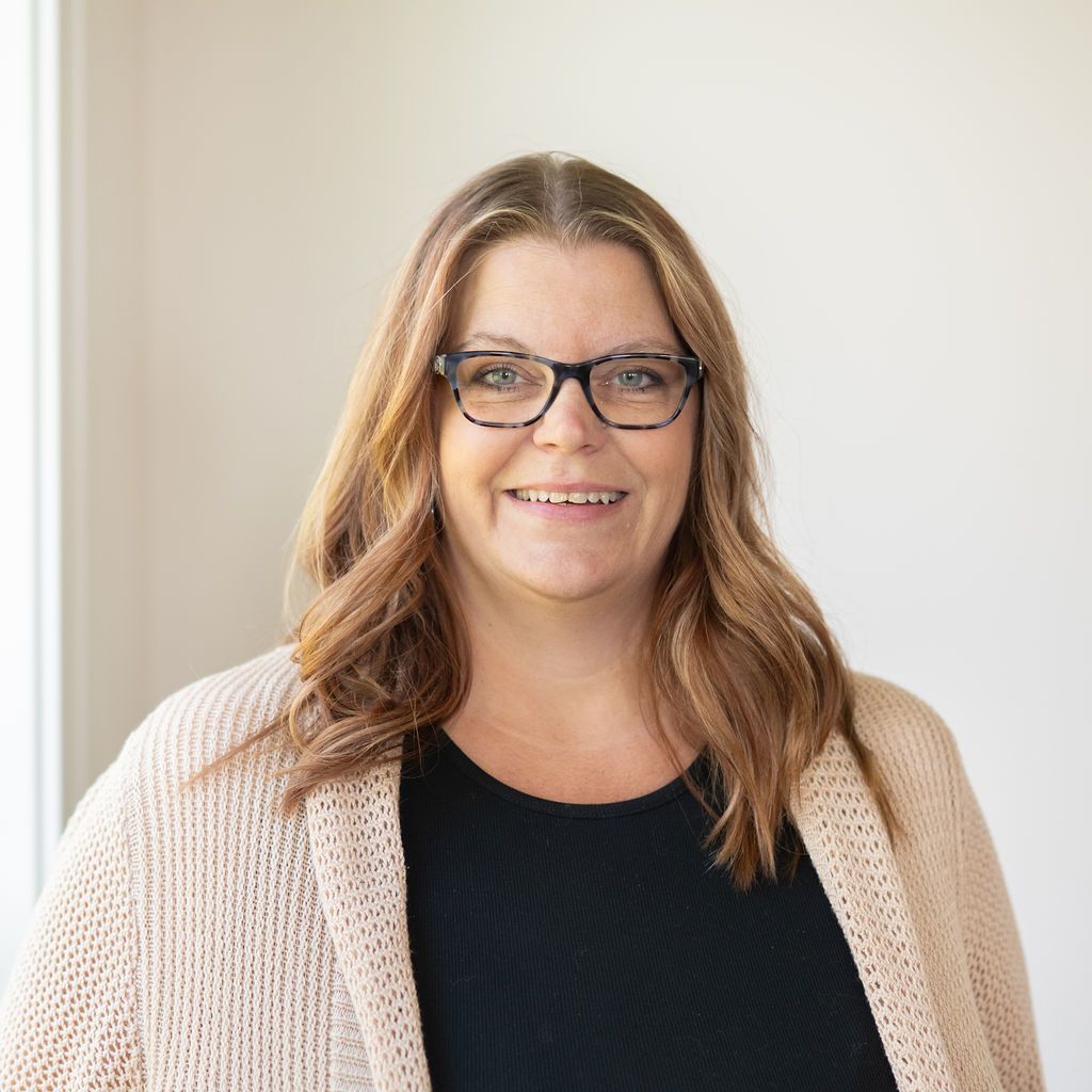 Lori Millam, REALTOR Lori Millam, REALTOR