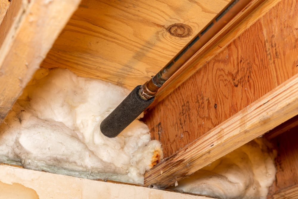 Insulate-Exposed-Pipes Insulate Exposed Pipes