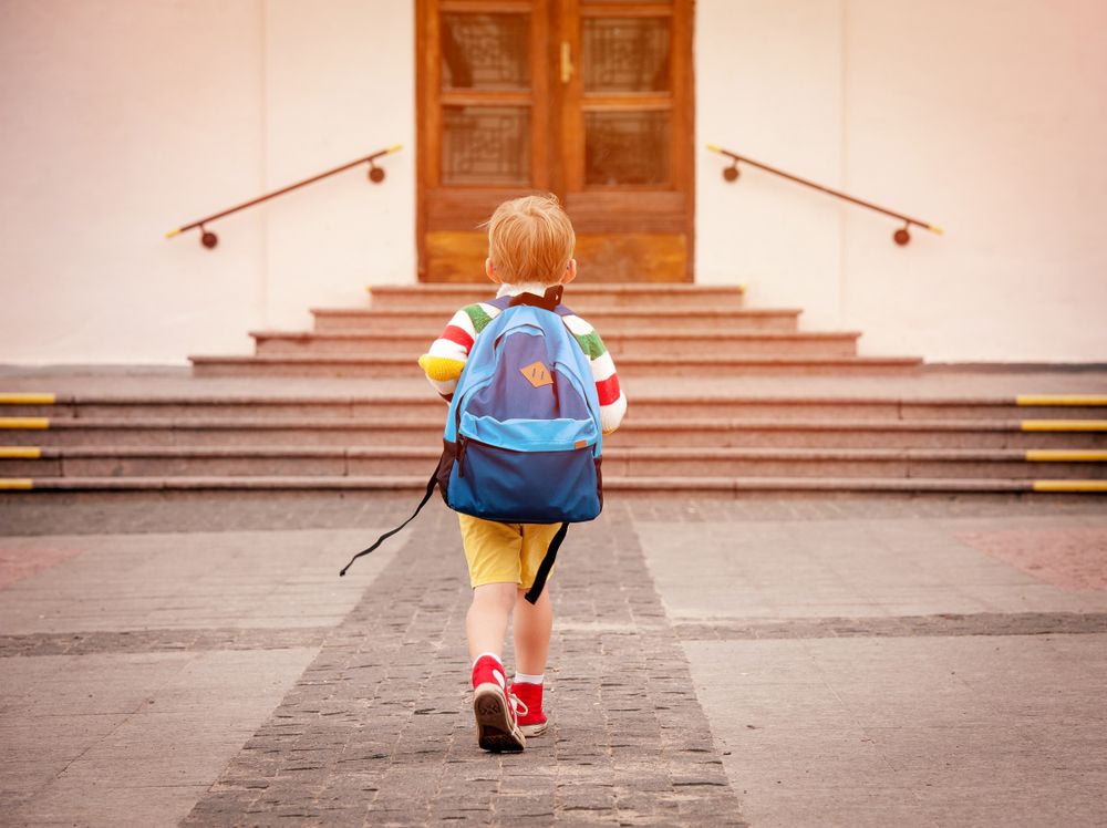 kid-going-to-school-alone kid going to school alone