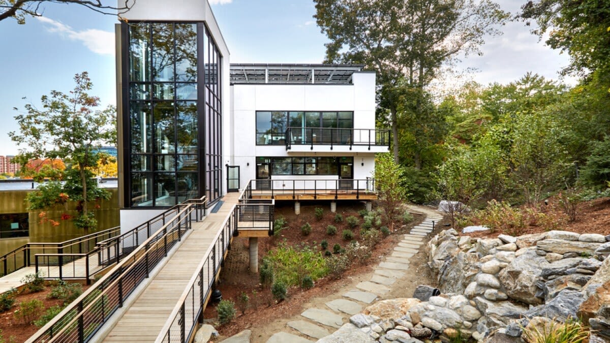 The Energy-Positive HMTX Office