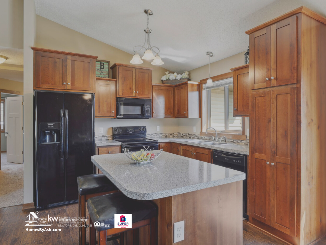 14861 Peridot Street NW, Ramsey - 3