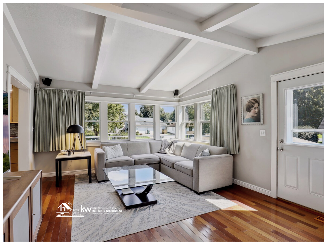Vaulted family room
